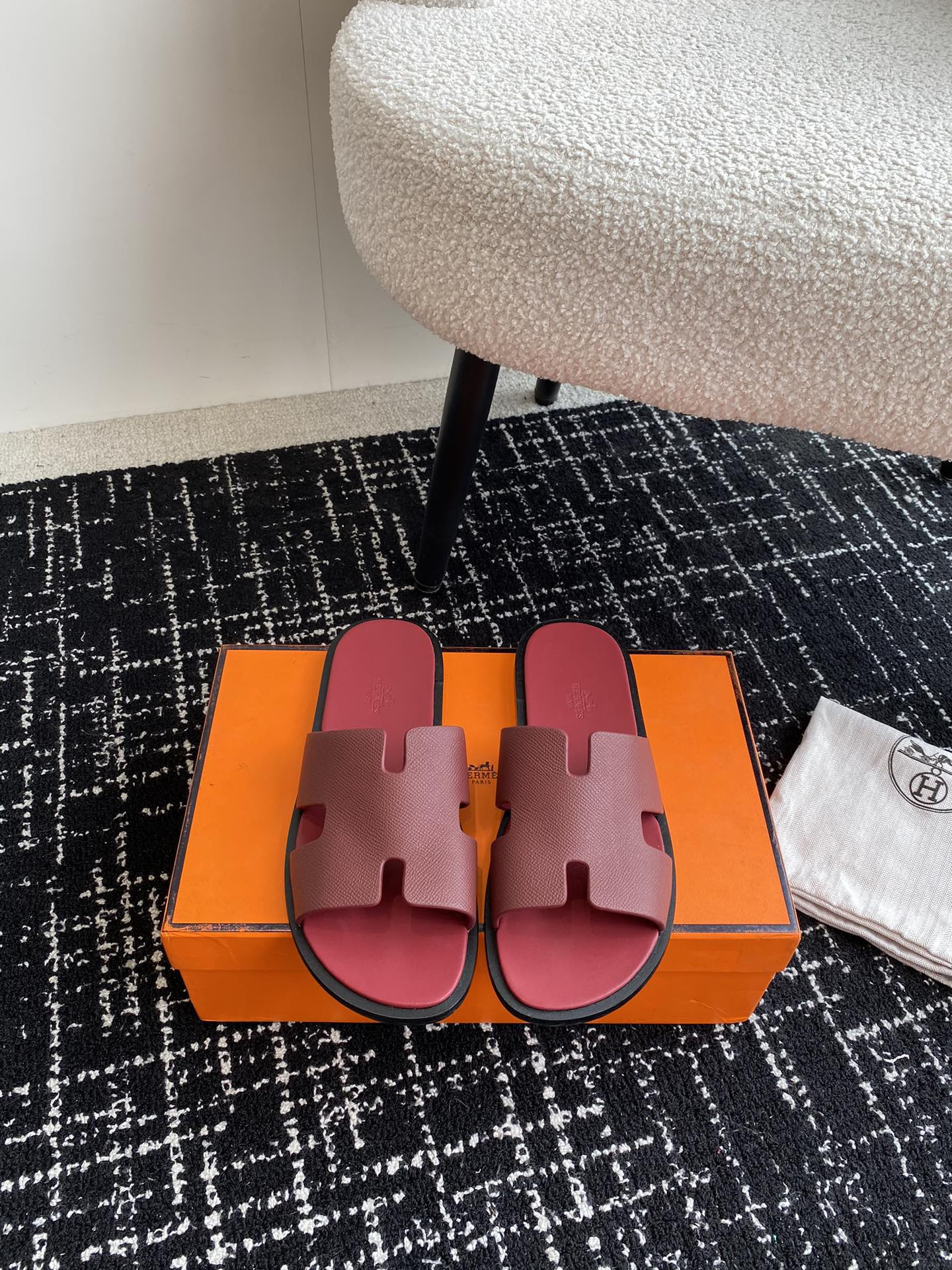 ua H**mes izmir sandal
