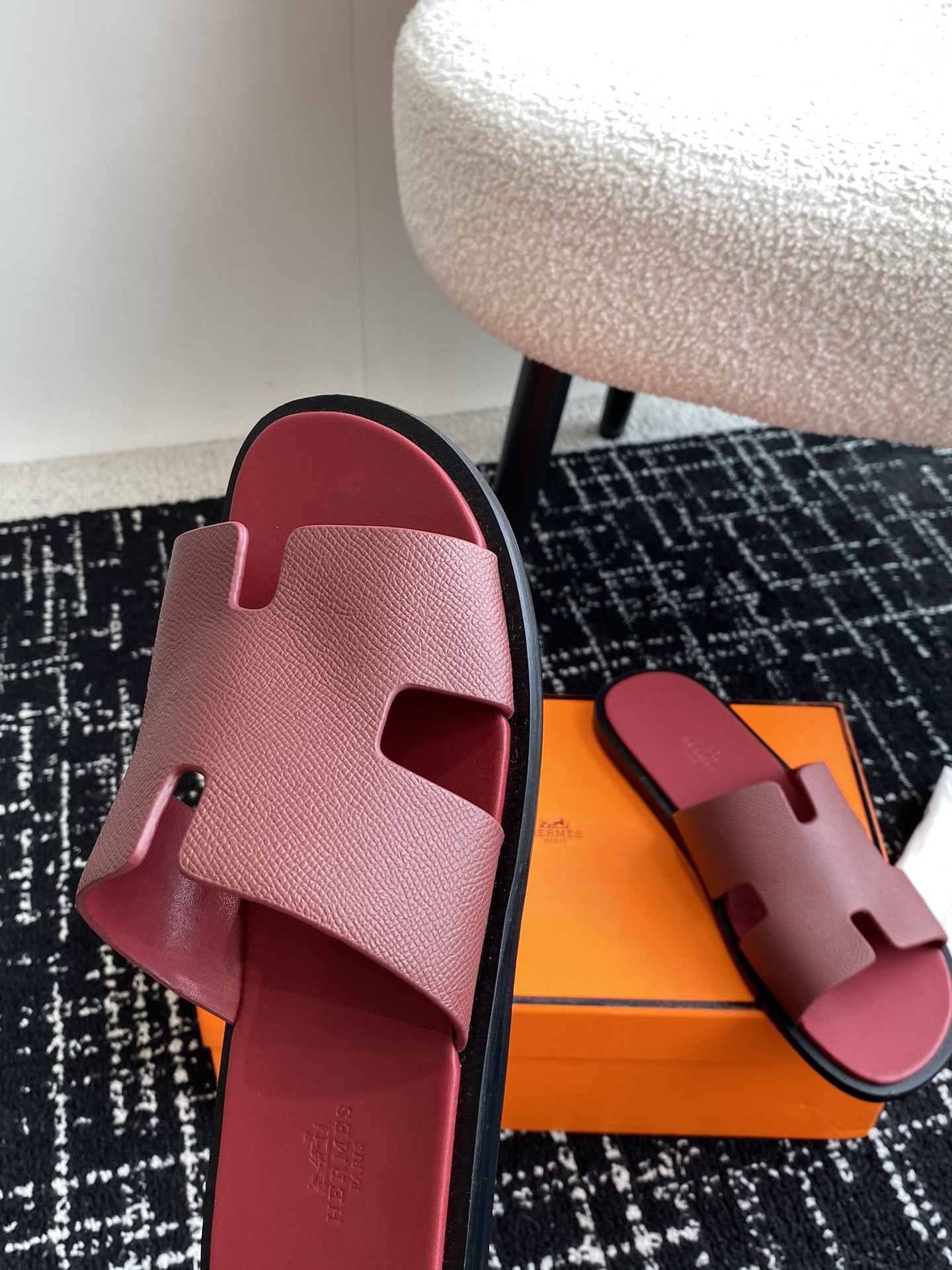 ua H**mes izmir sandal