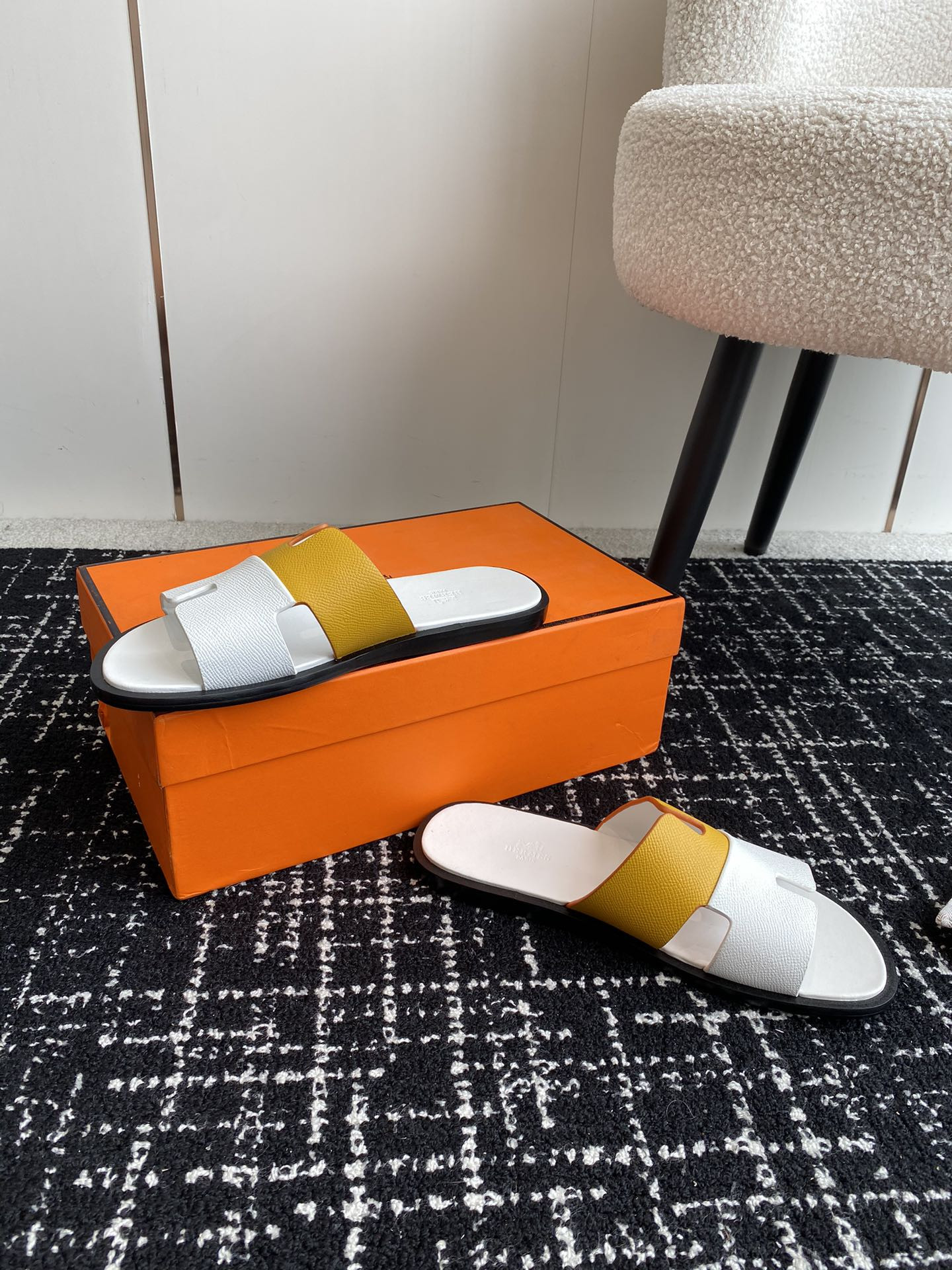 ua H**mes izmir sandal
