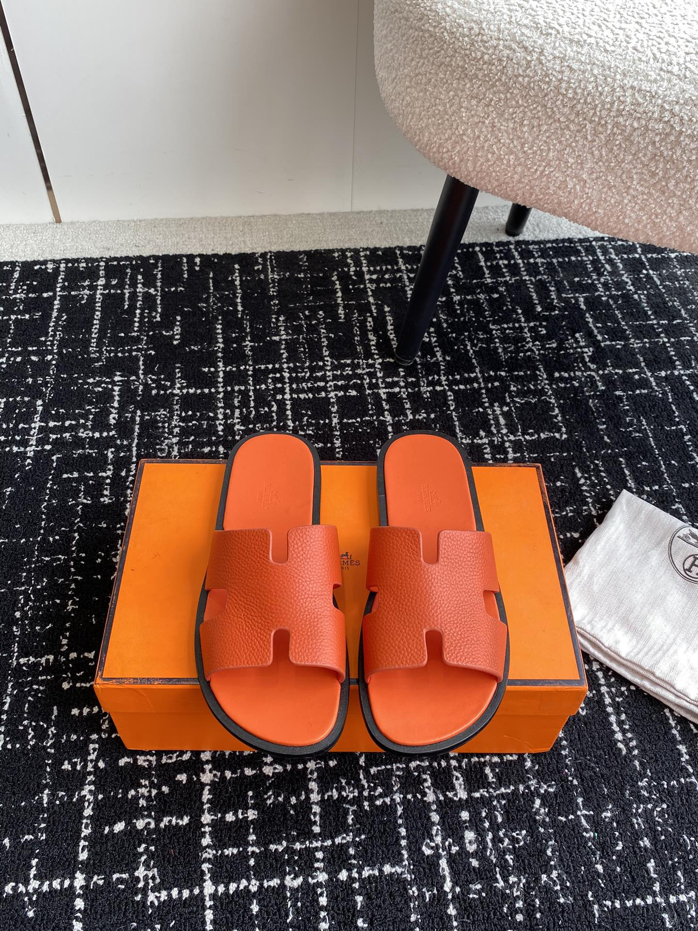 ua H**mes izmir sandal
