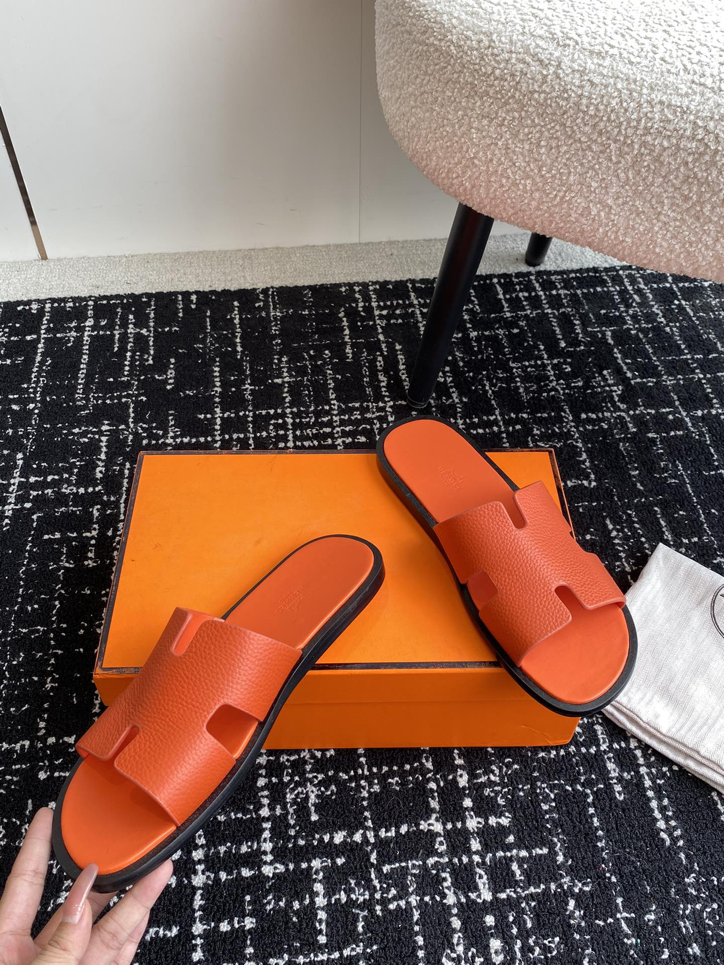 ua H**mes izmir sandal