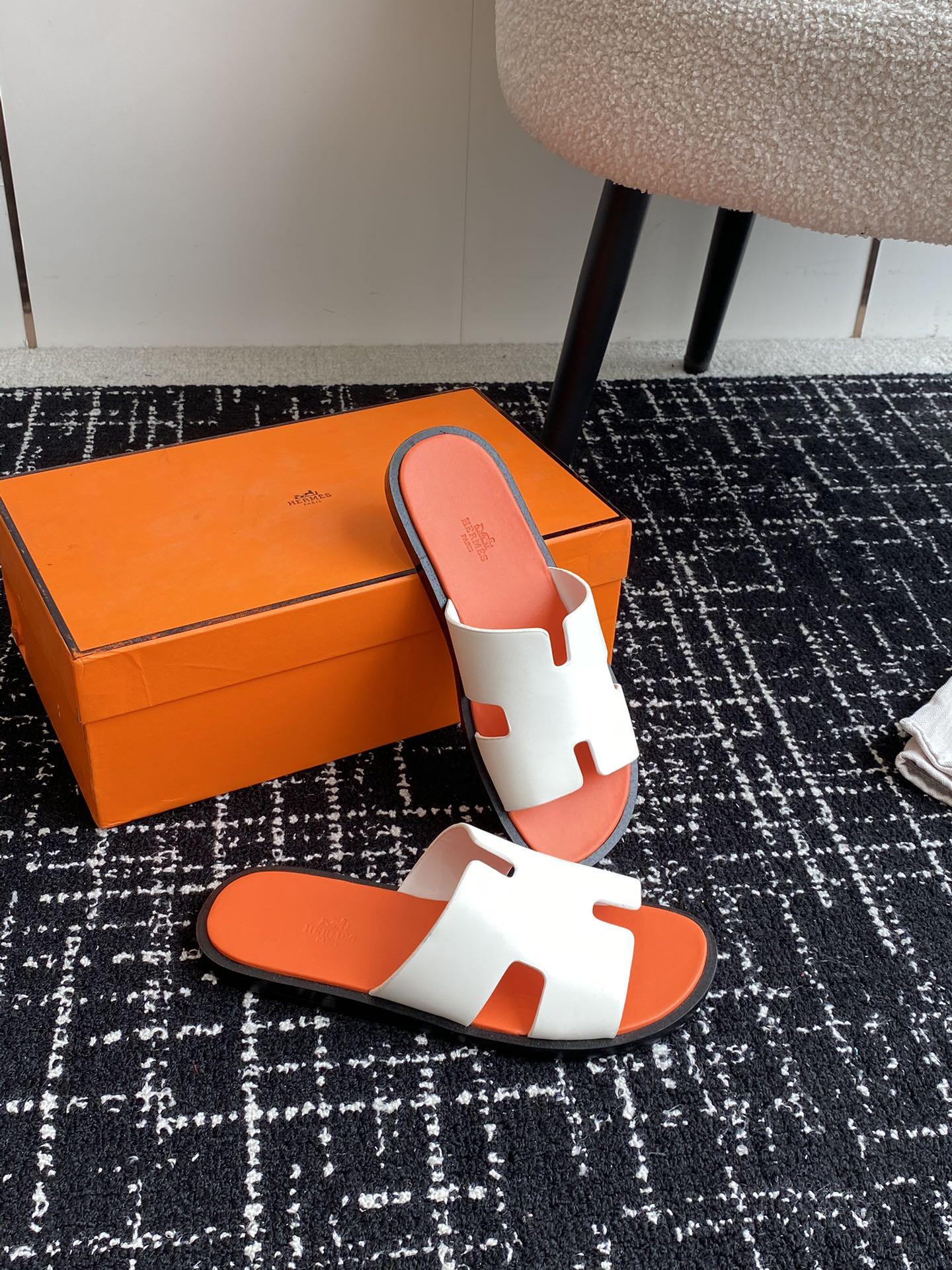 ua H**mes izmir sandal