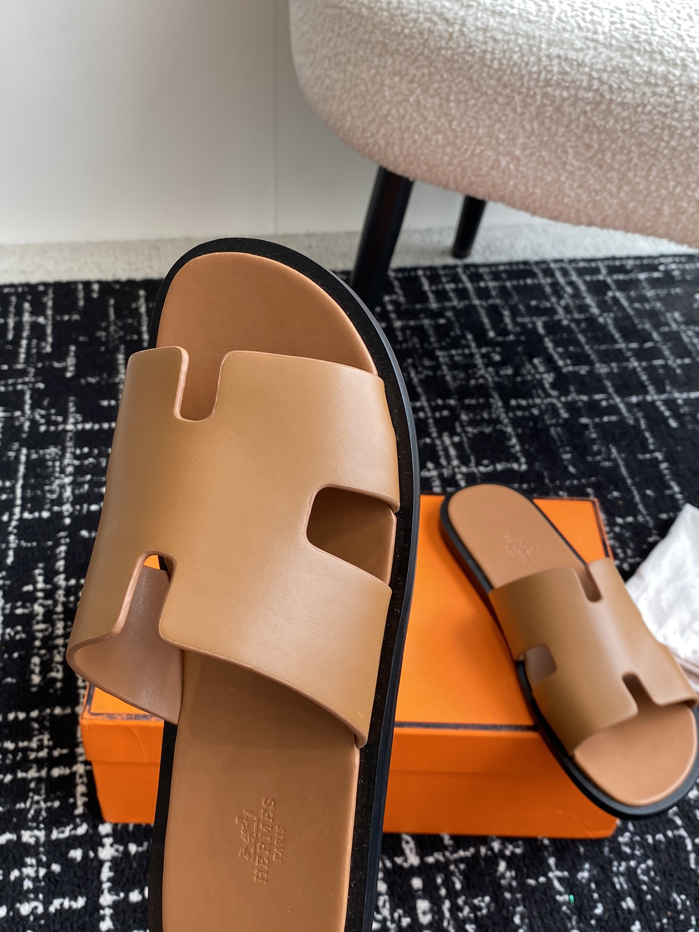 ua H**mes izmir sandal