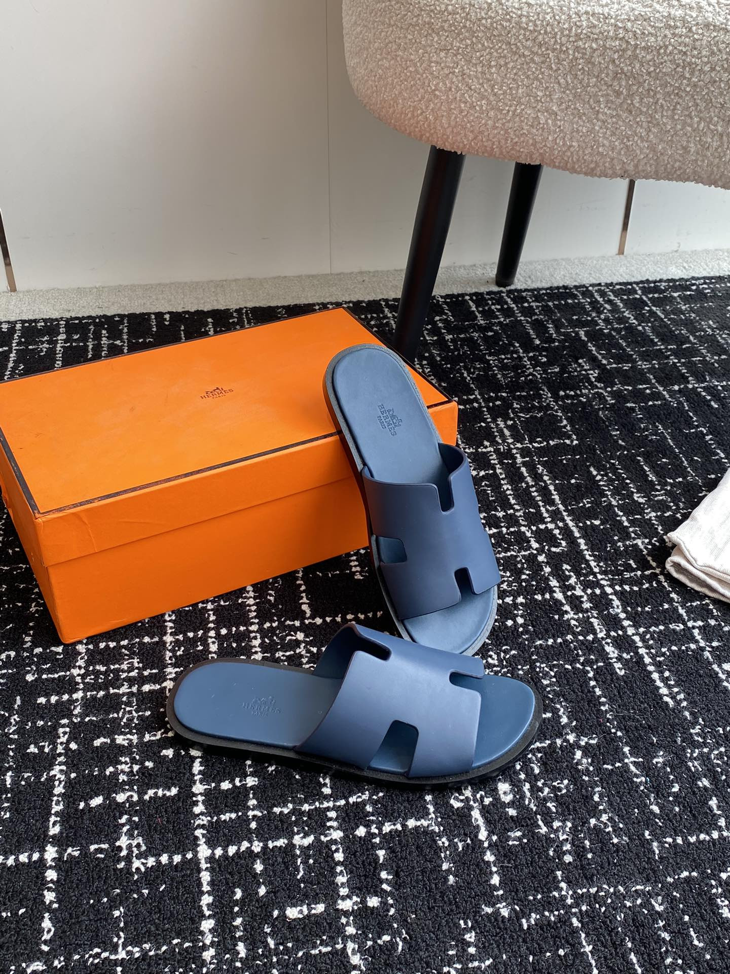 ua H**mes izmir sandal
