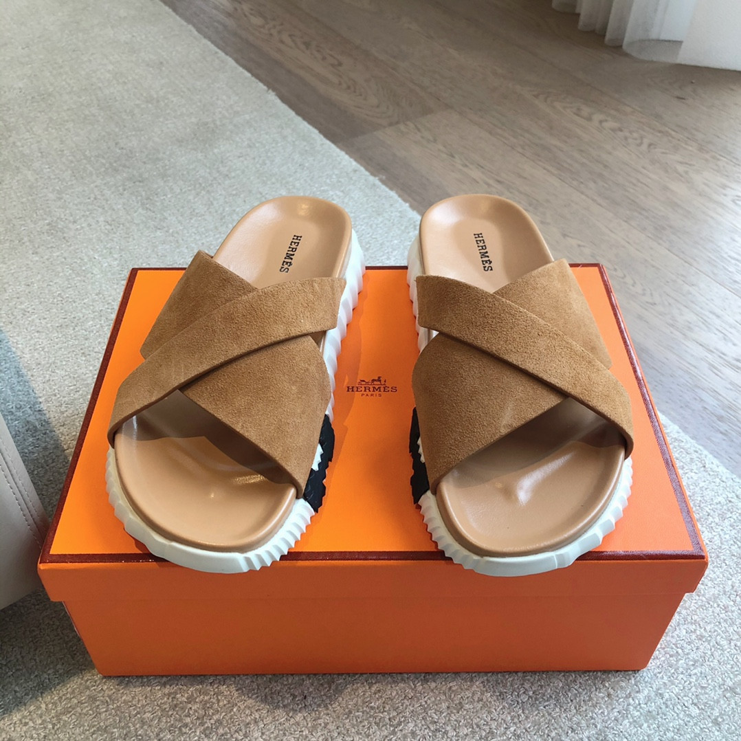 ua H**mes infra sandal