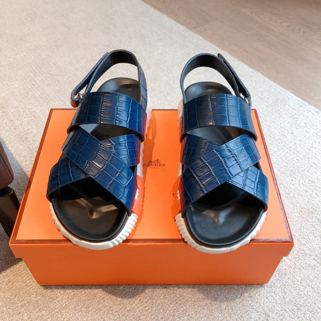 ua H**mes electric sandal