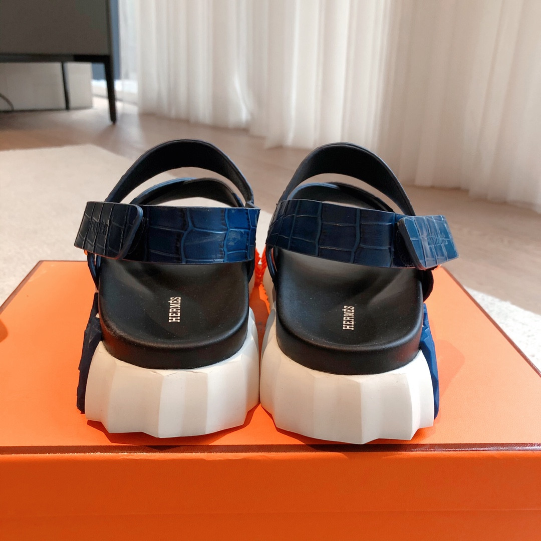 ua H**mes electric sandal