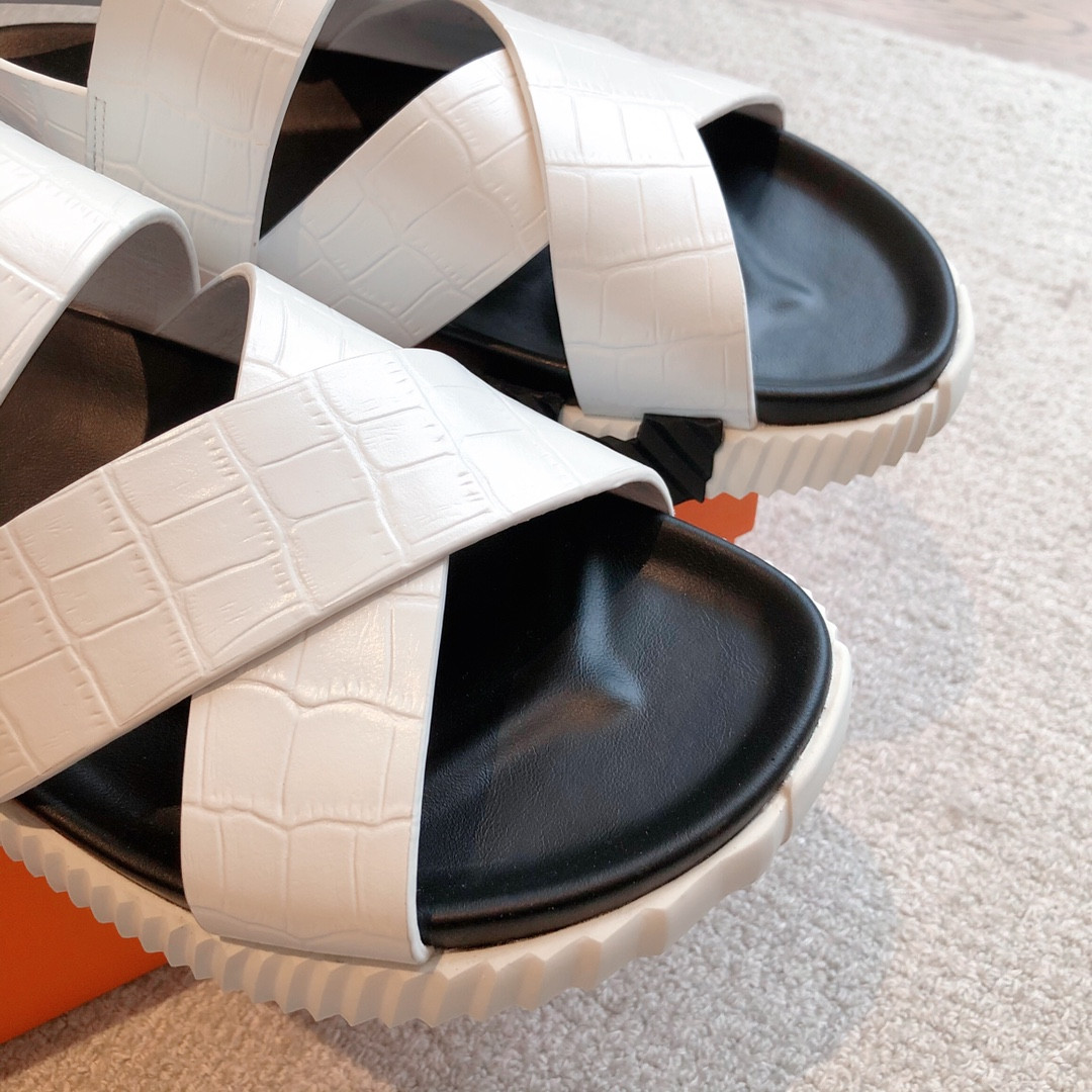 ua H**mes electric sandal