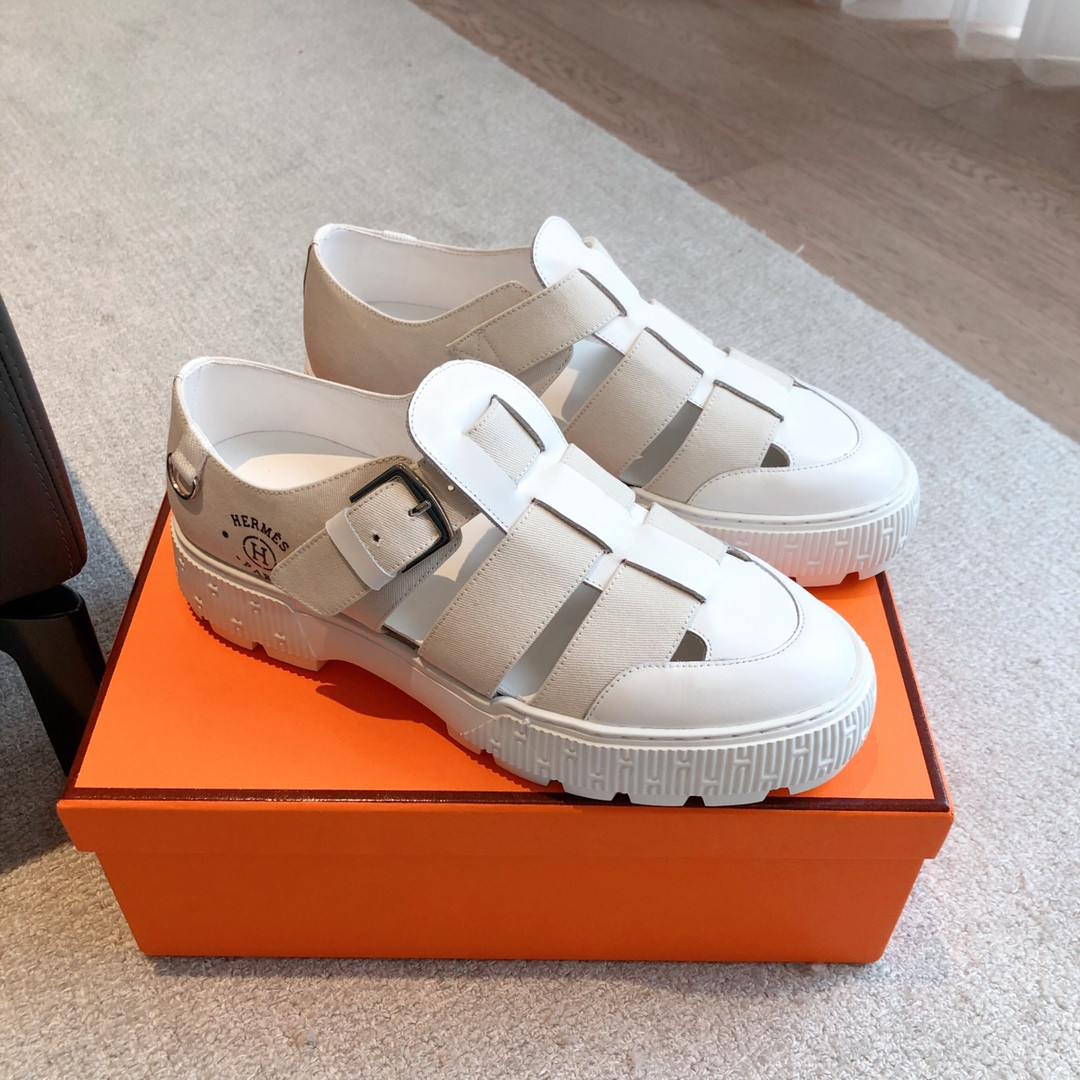 ua H**mes item sandal