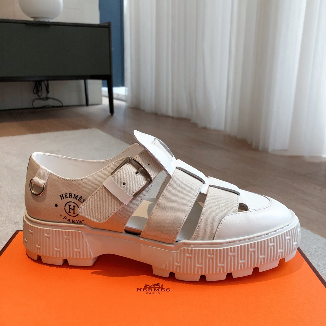 ua H**mes item sandal