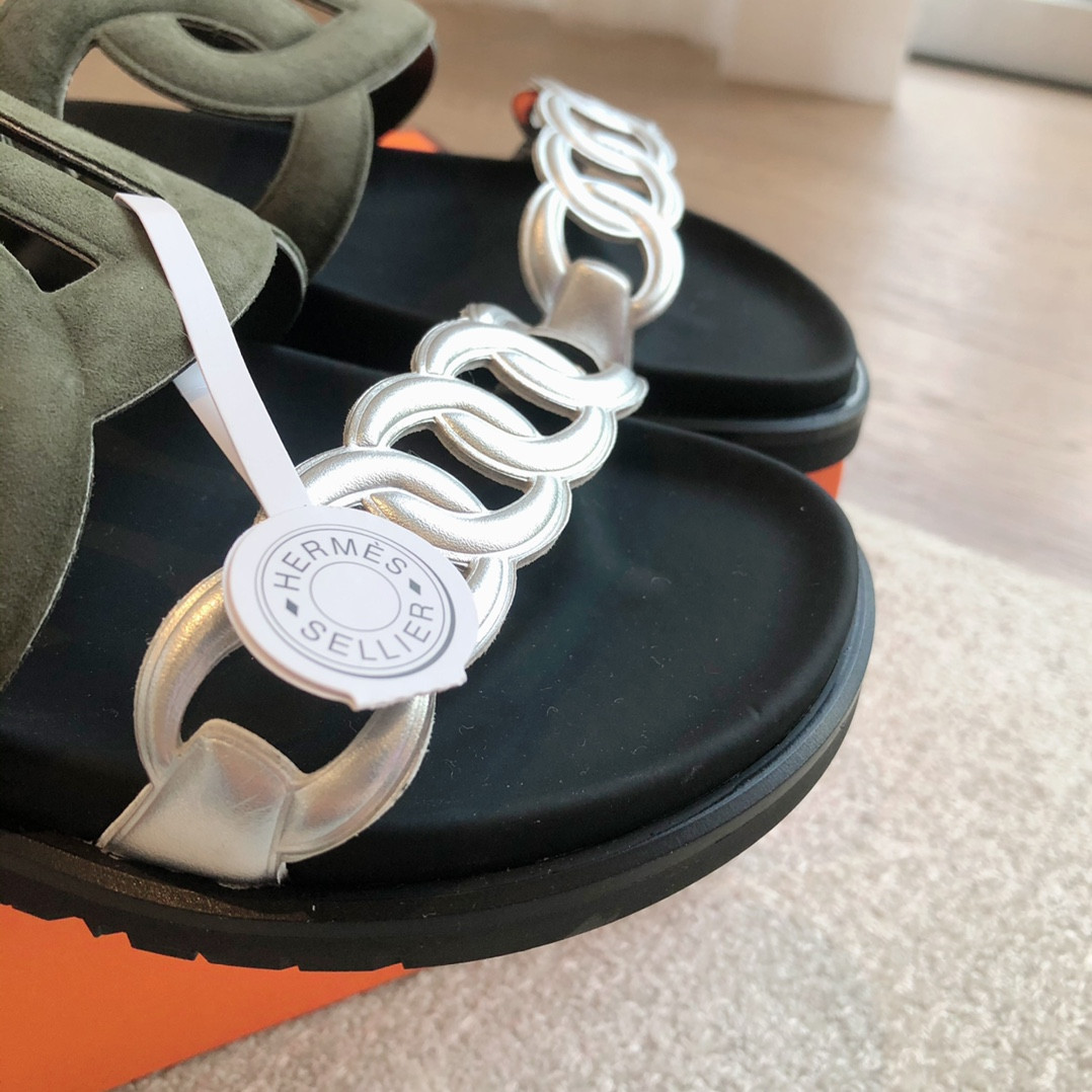 ua H**mes extra sandal