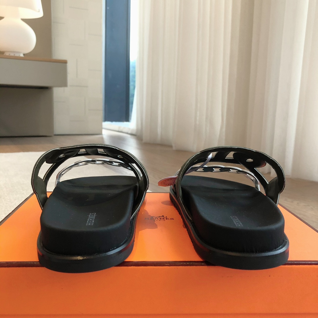 ua H**mes extra sandal