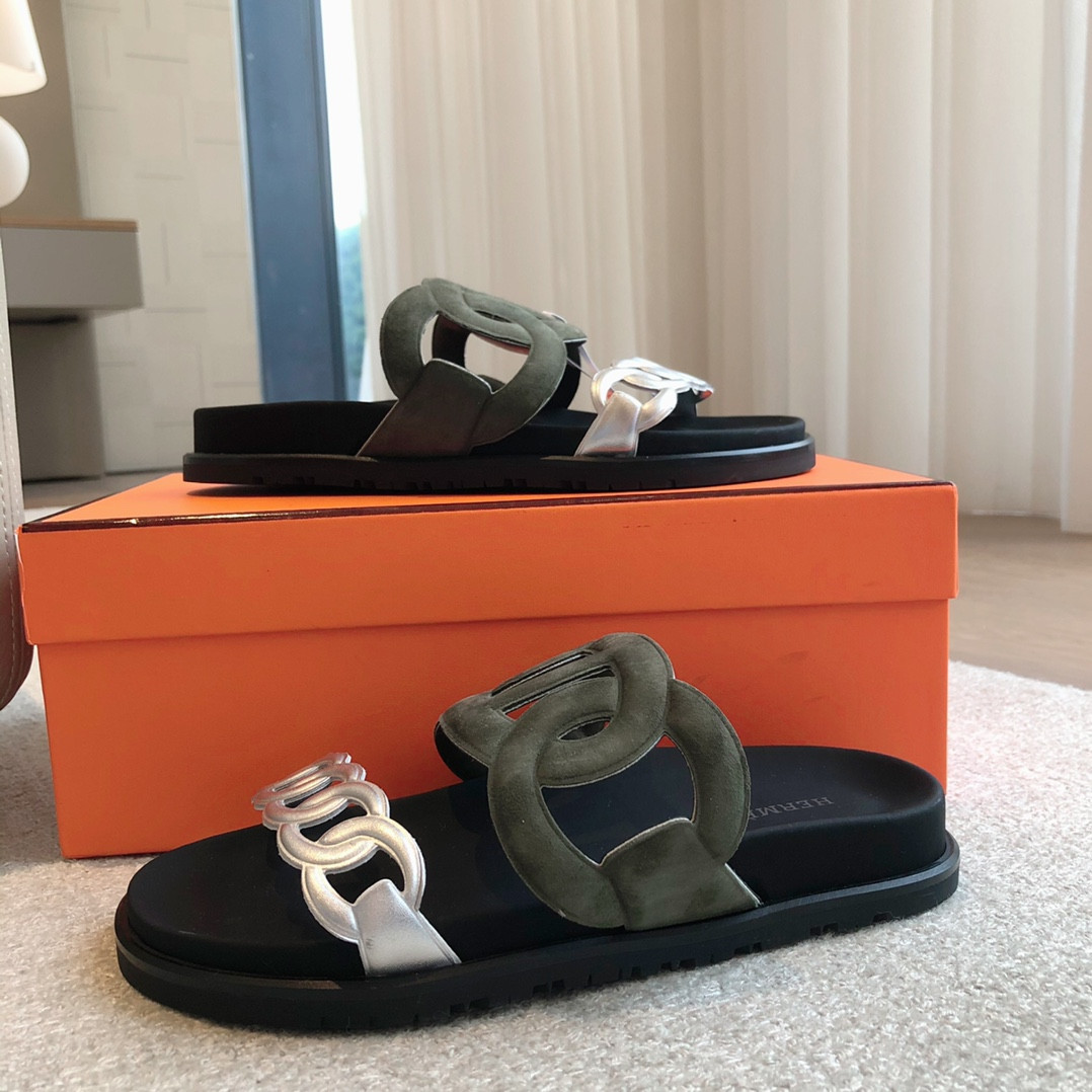 ua H**mes extra sandal