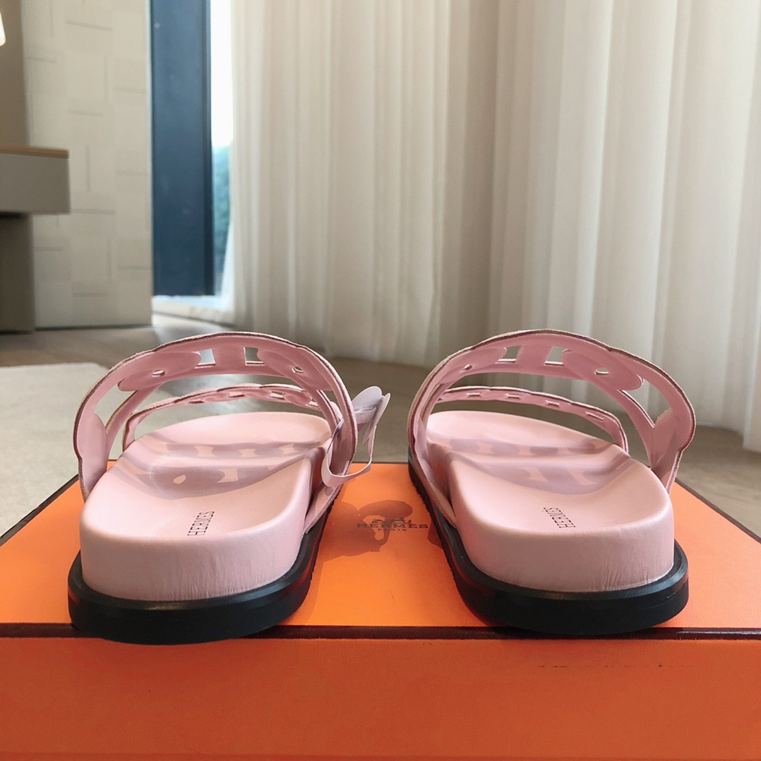 ua H**mes extra sandal