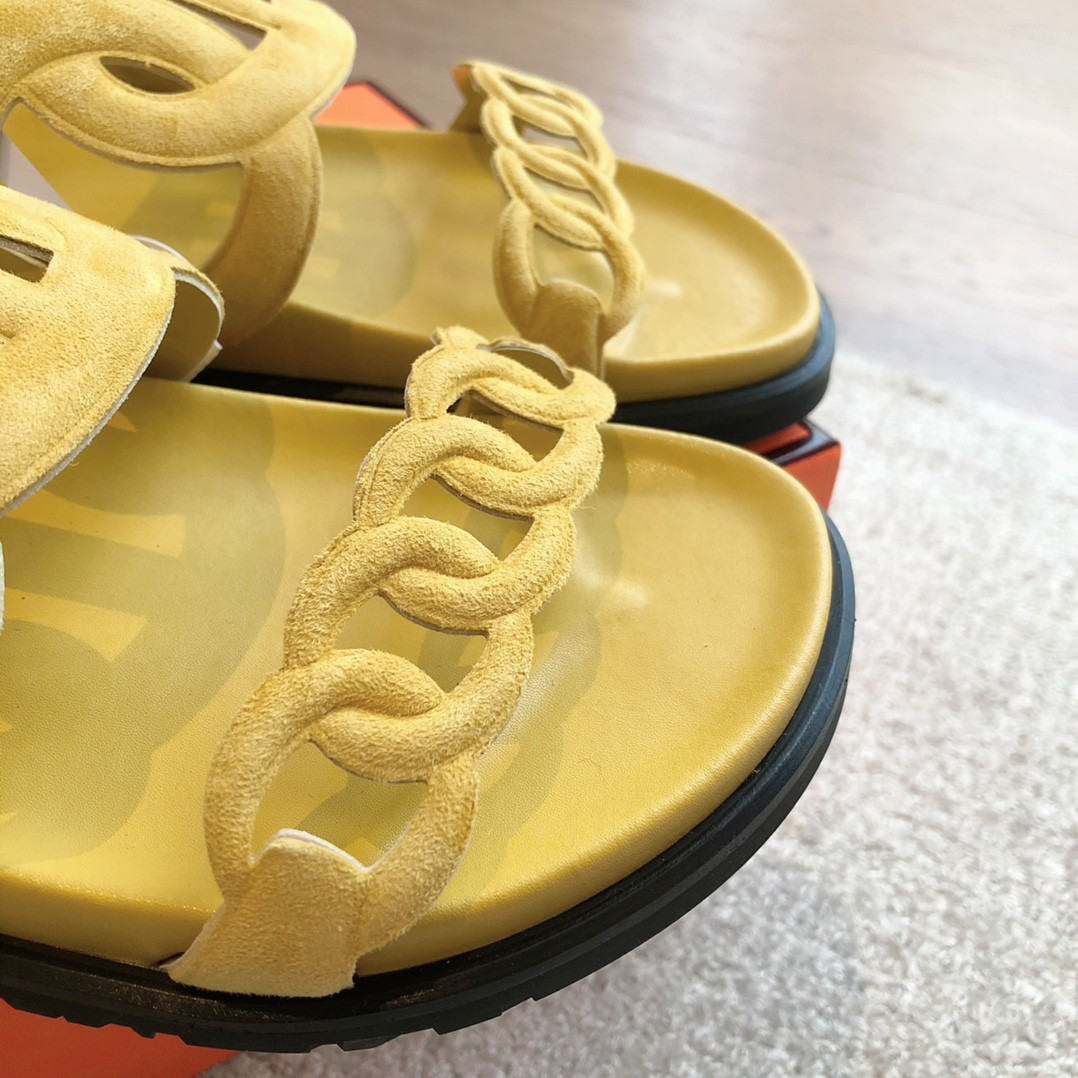 ua H**mes extra sandal