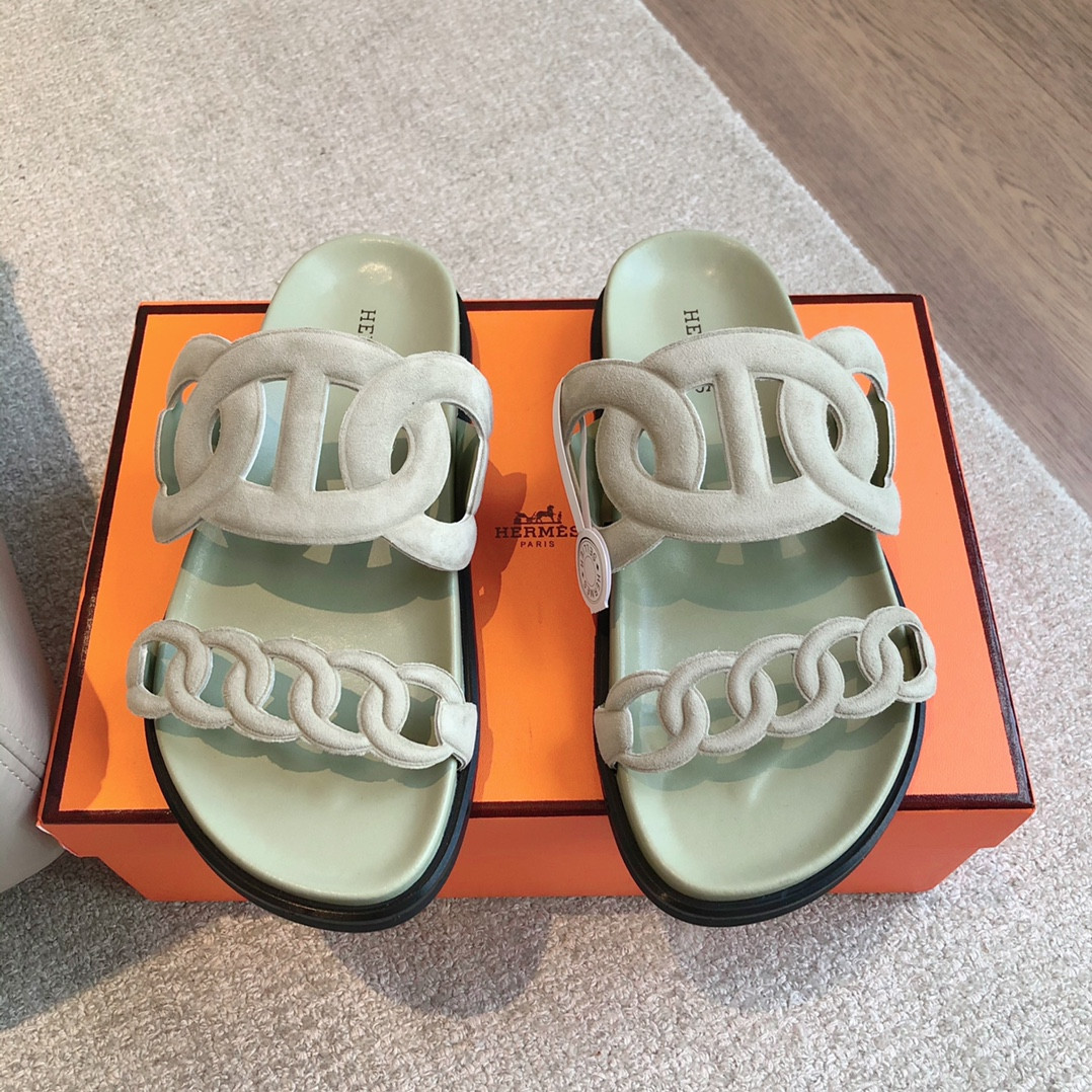 ua H**mes extra sandal
