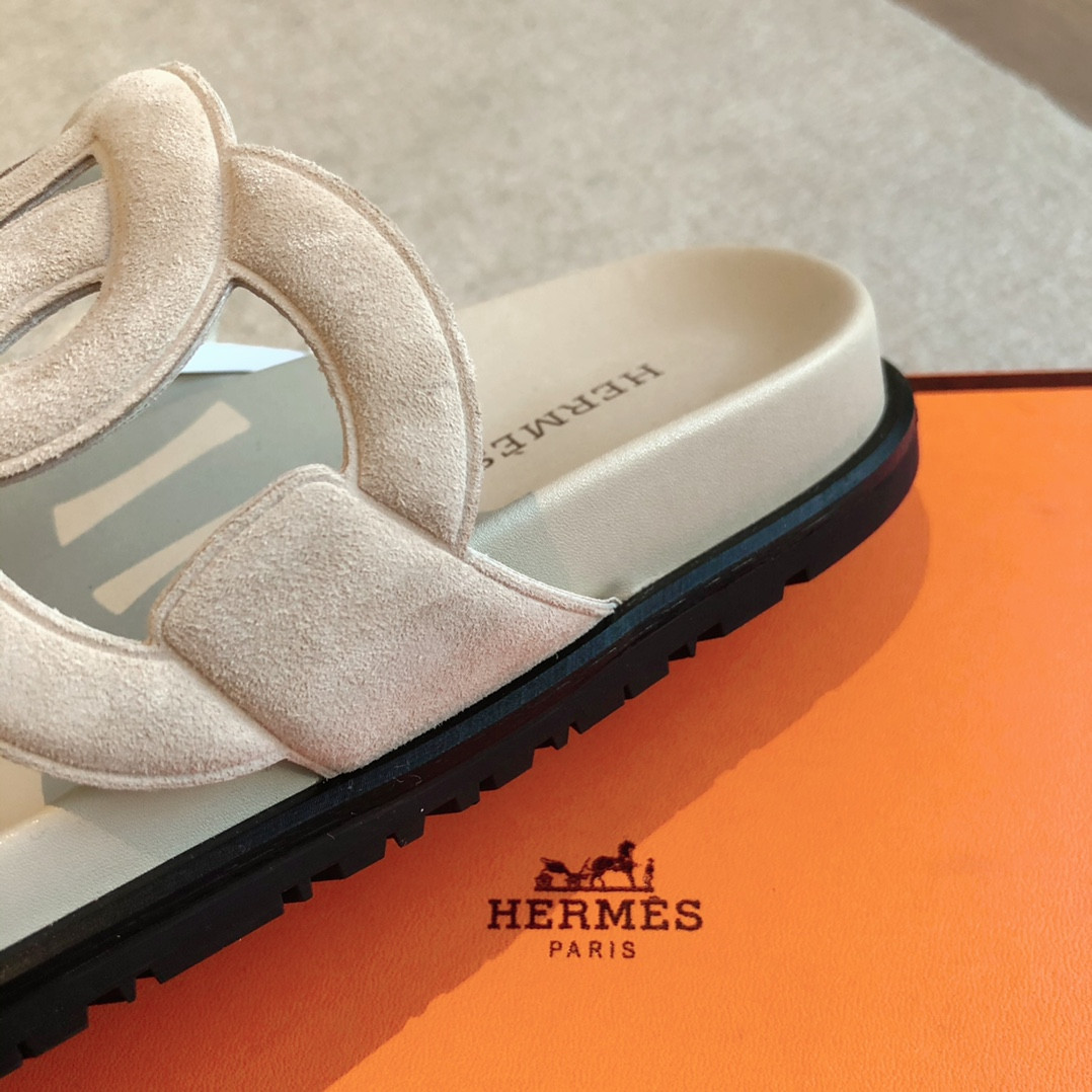 ua H**mes extra sandal