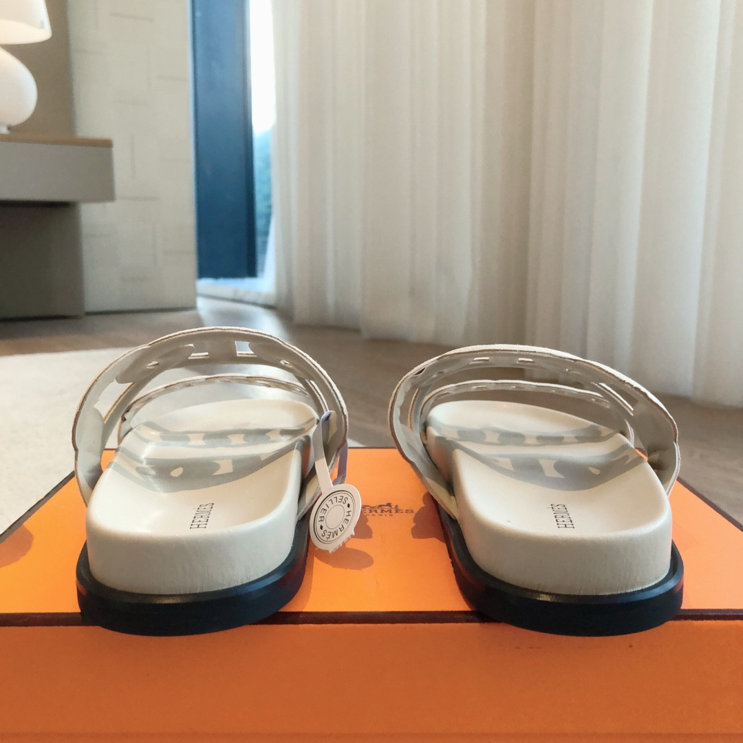 ua H**mes extra sandal