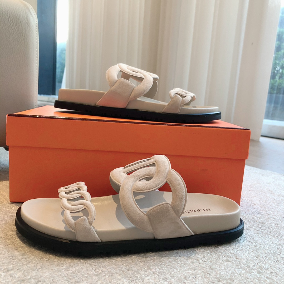ua H**mes extra sandal