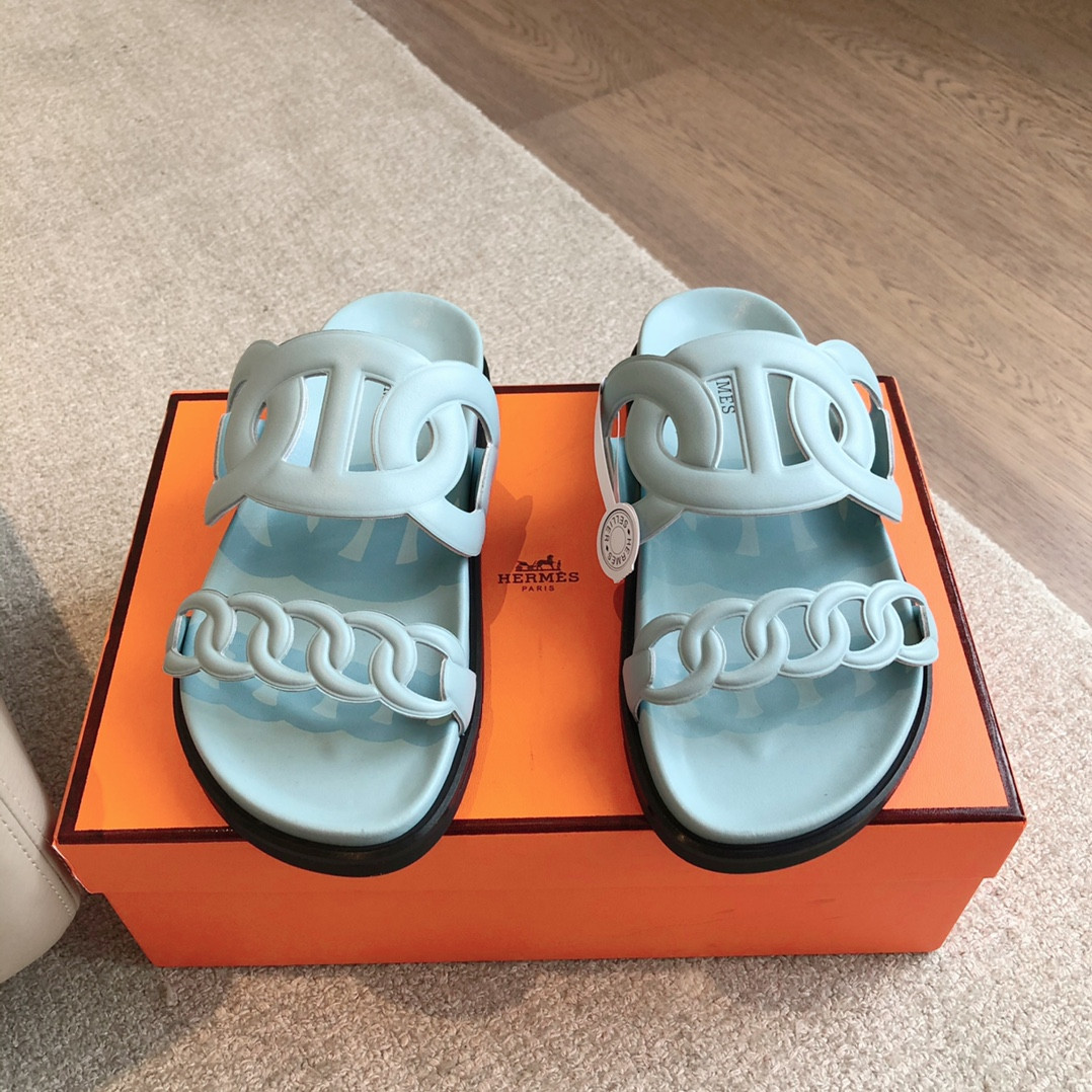 ua H**mes extra sandal
