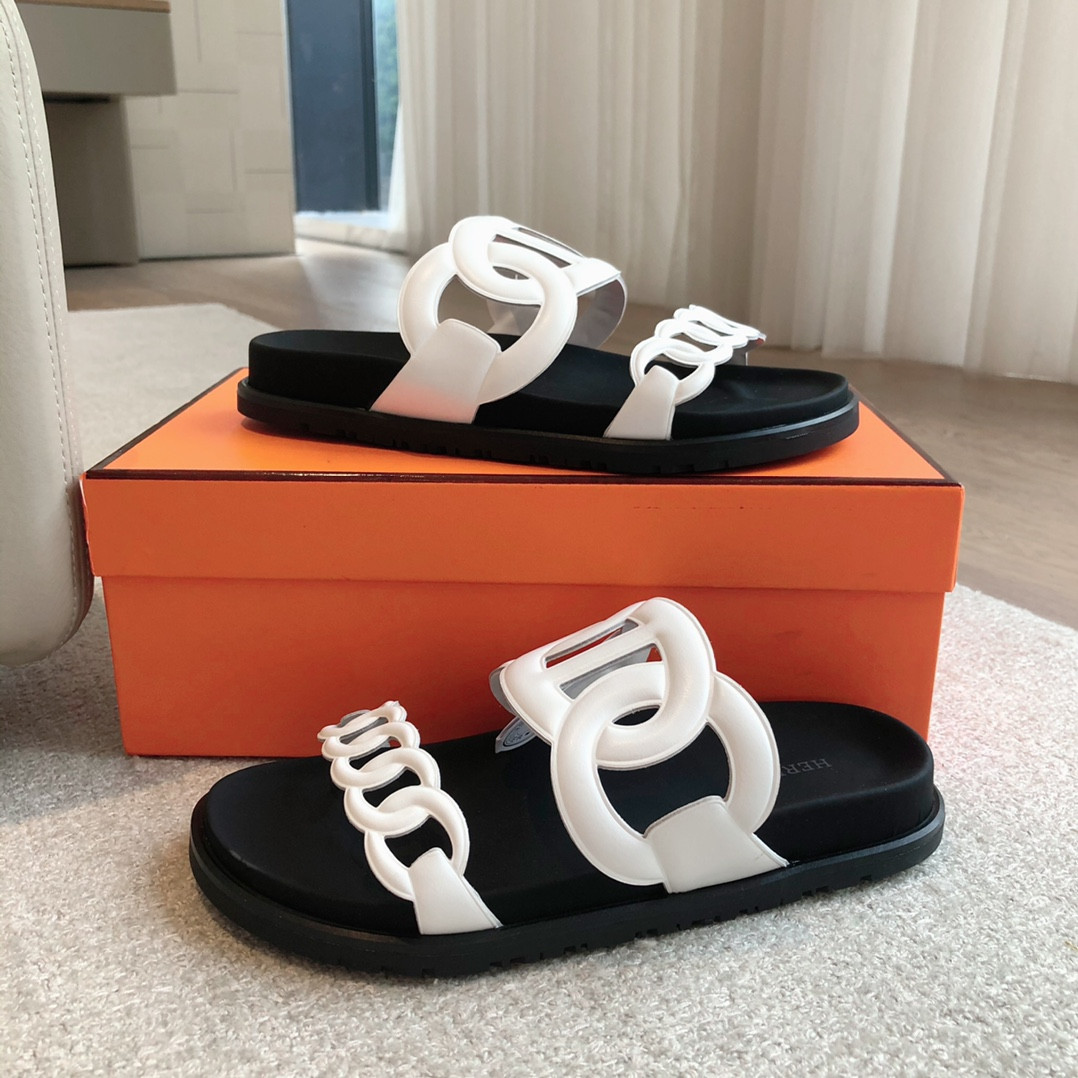 ua H**mes extra sandal
