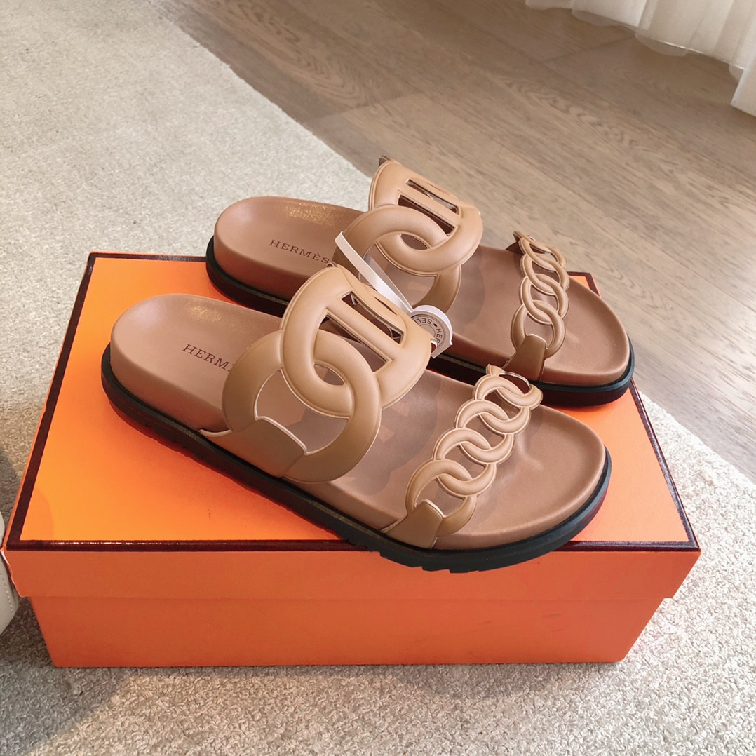 ua H**mes extra sandal