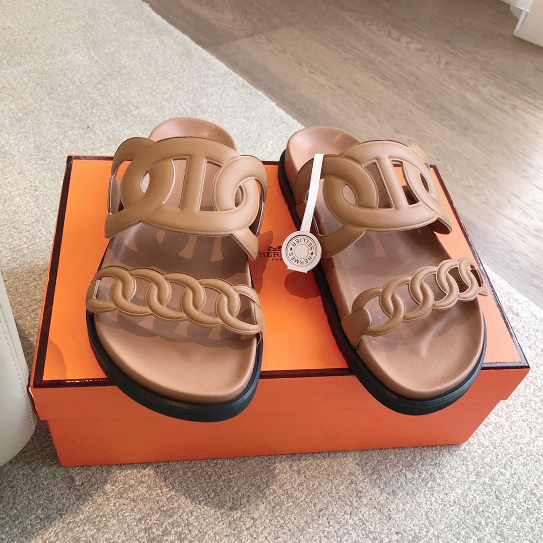 ua H**mes extra sandal