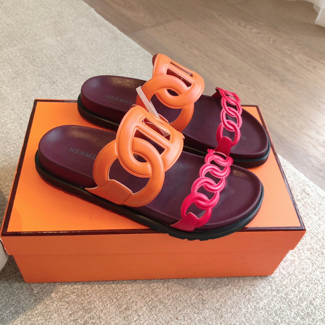 ua H**mes extra sandal