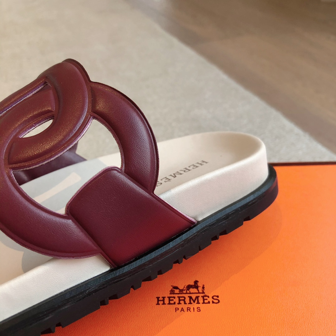 ua H**mes extra sandal
