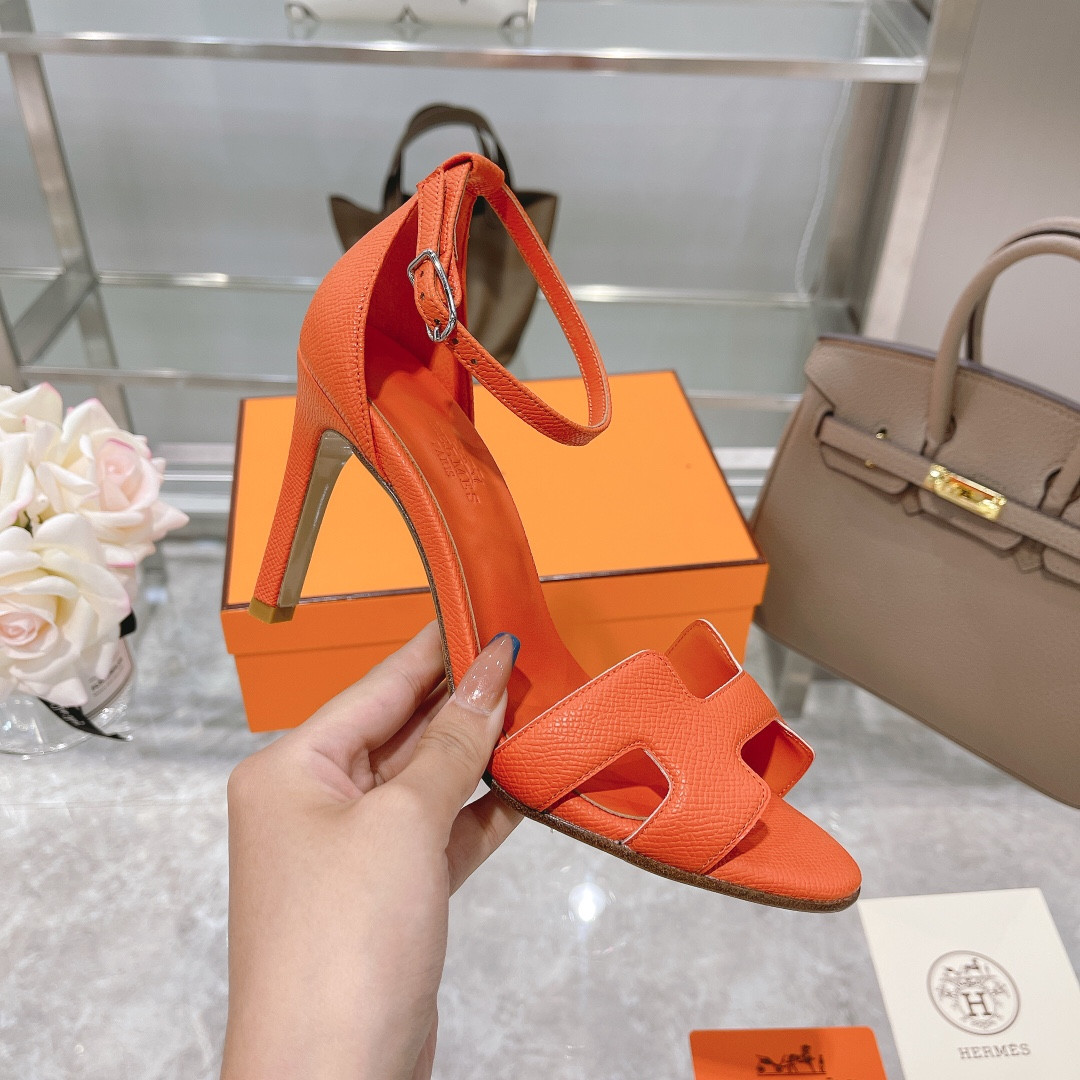 ua H**mes heeled sandal