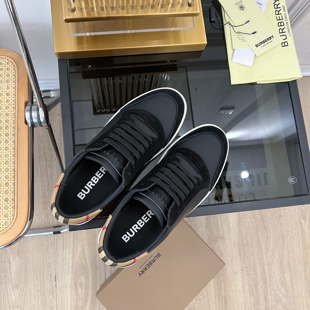 ua B**rry sneakers