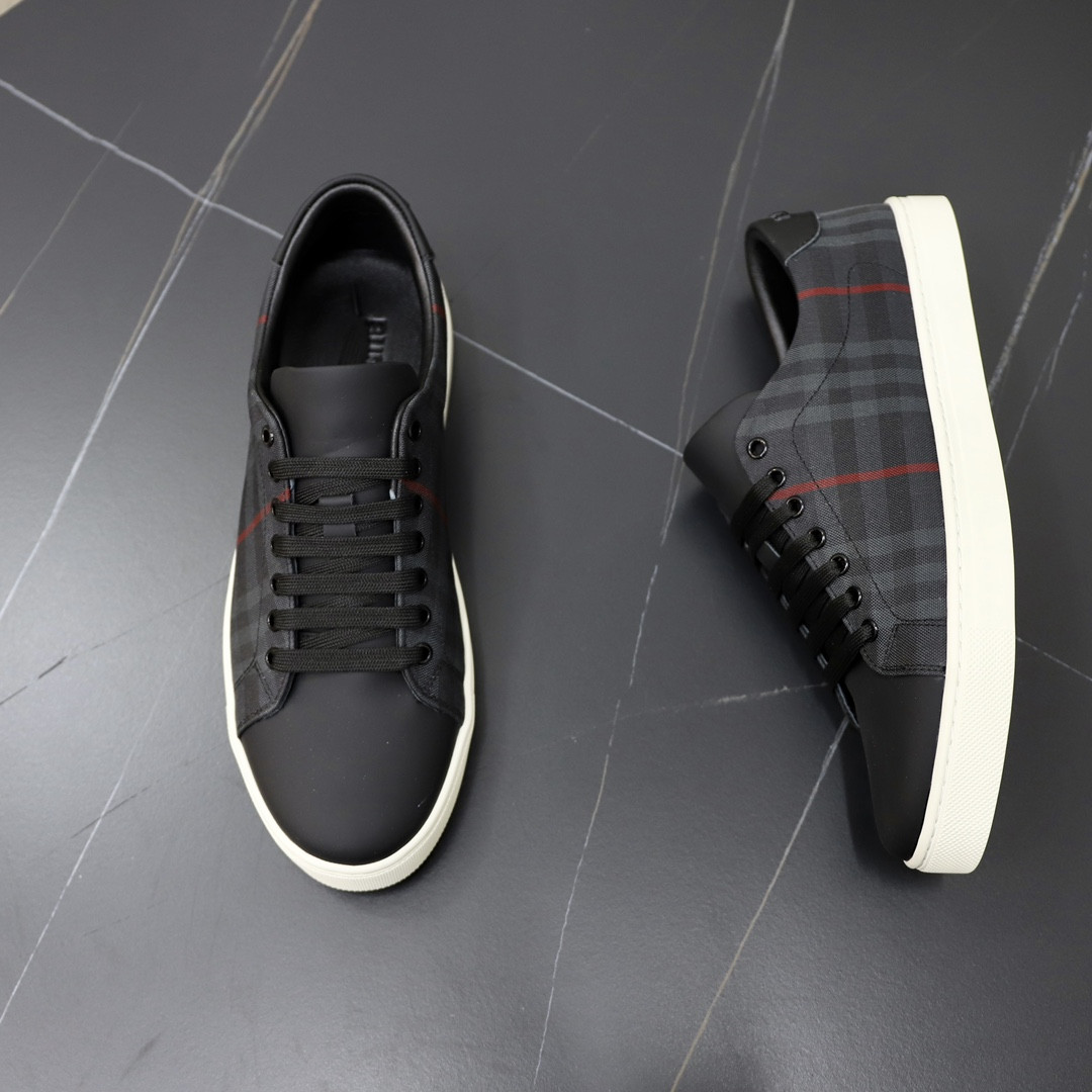 ua B**rry check sneakers