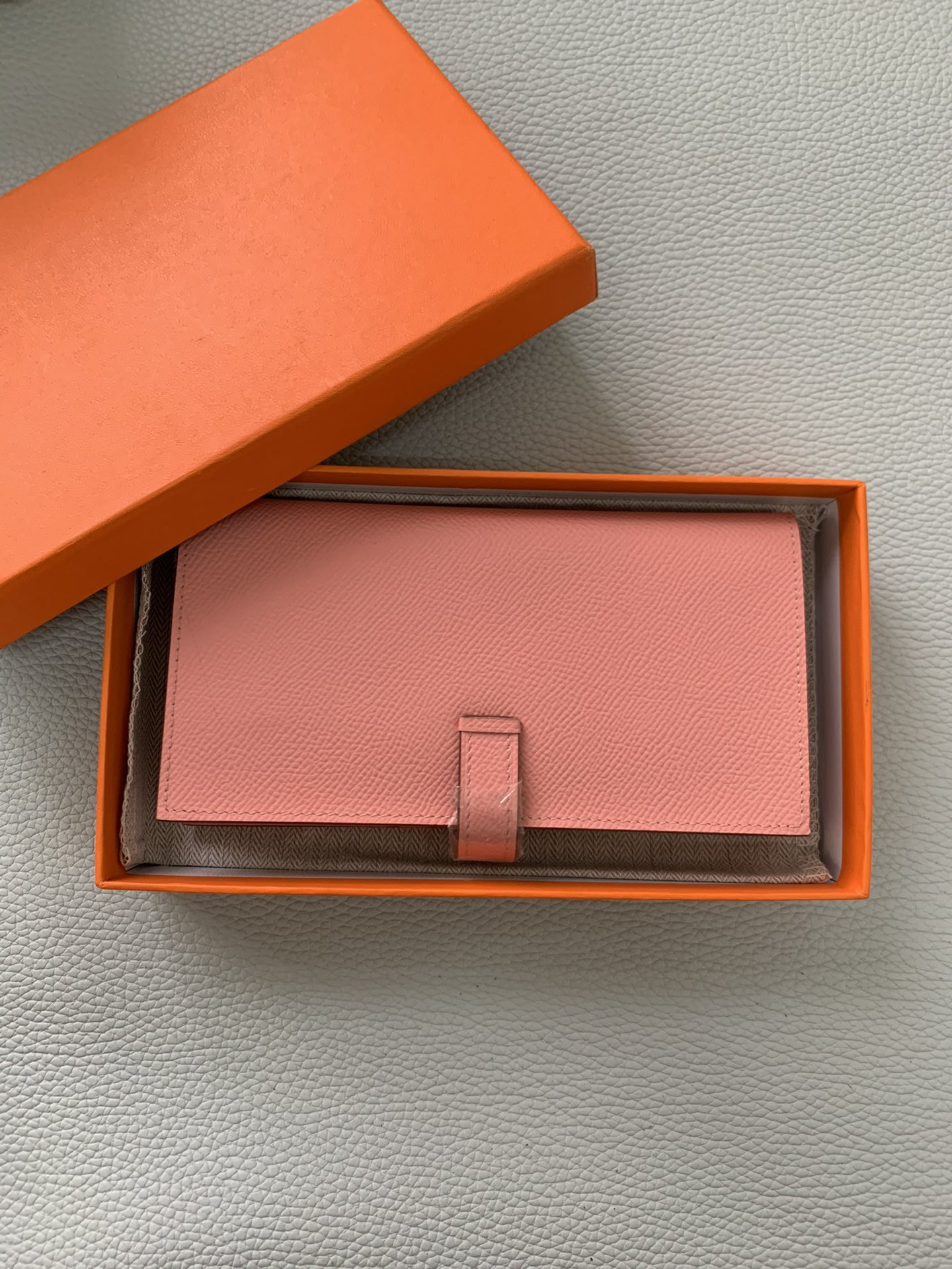 H**mes long wallet 17.5x9.5cm
