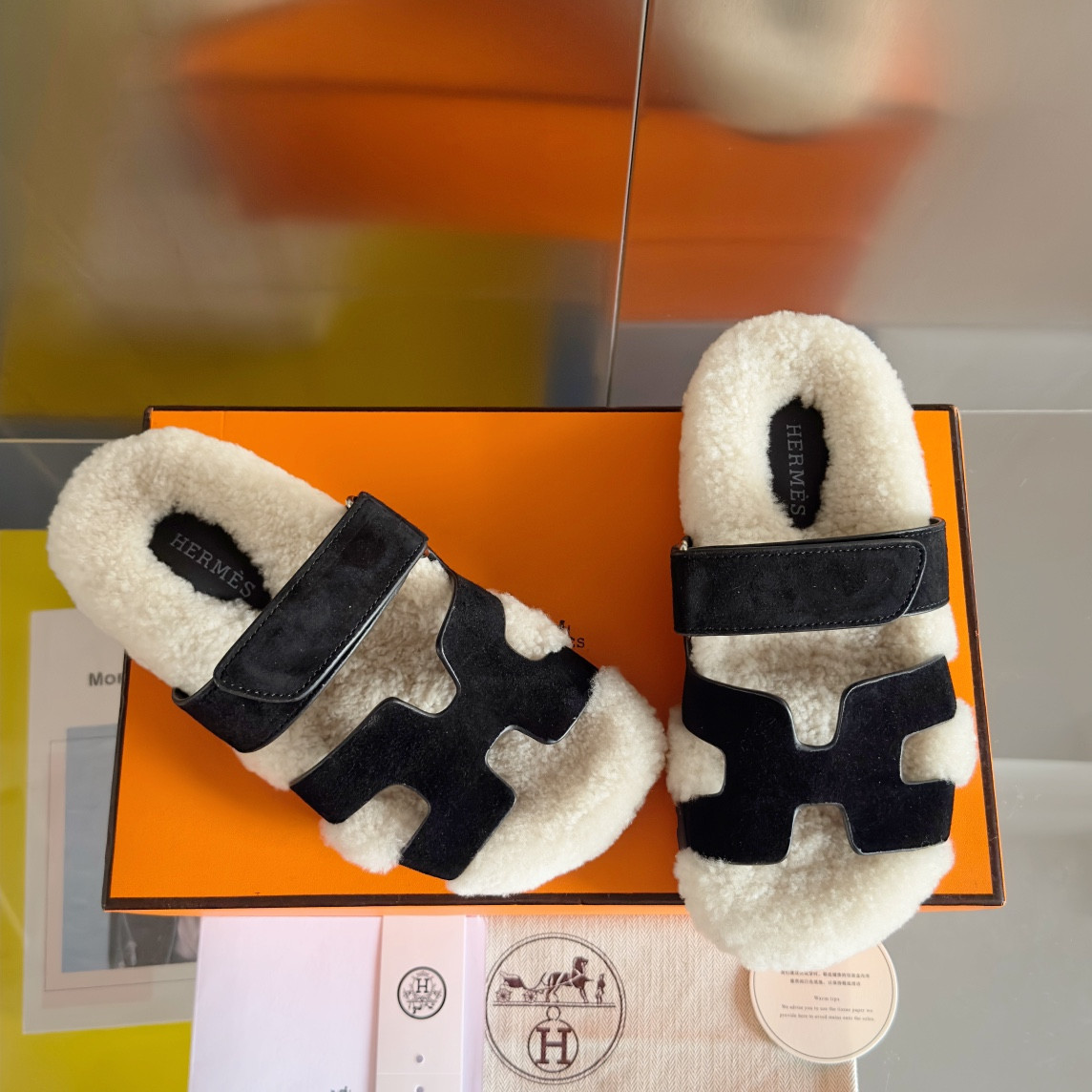 ua H**mes chypre sandal