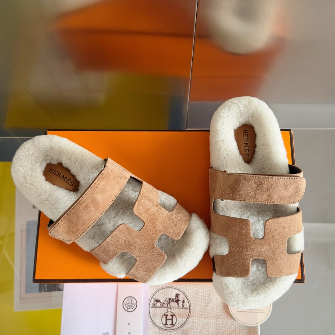 ua H**mes chypre sandal
