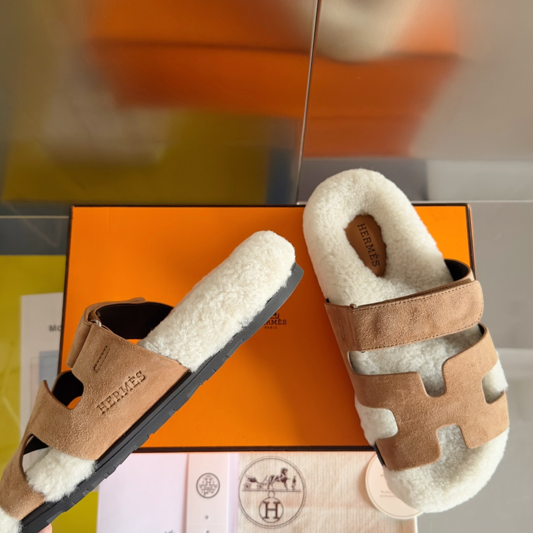 ua H**mes chypre sandal