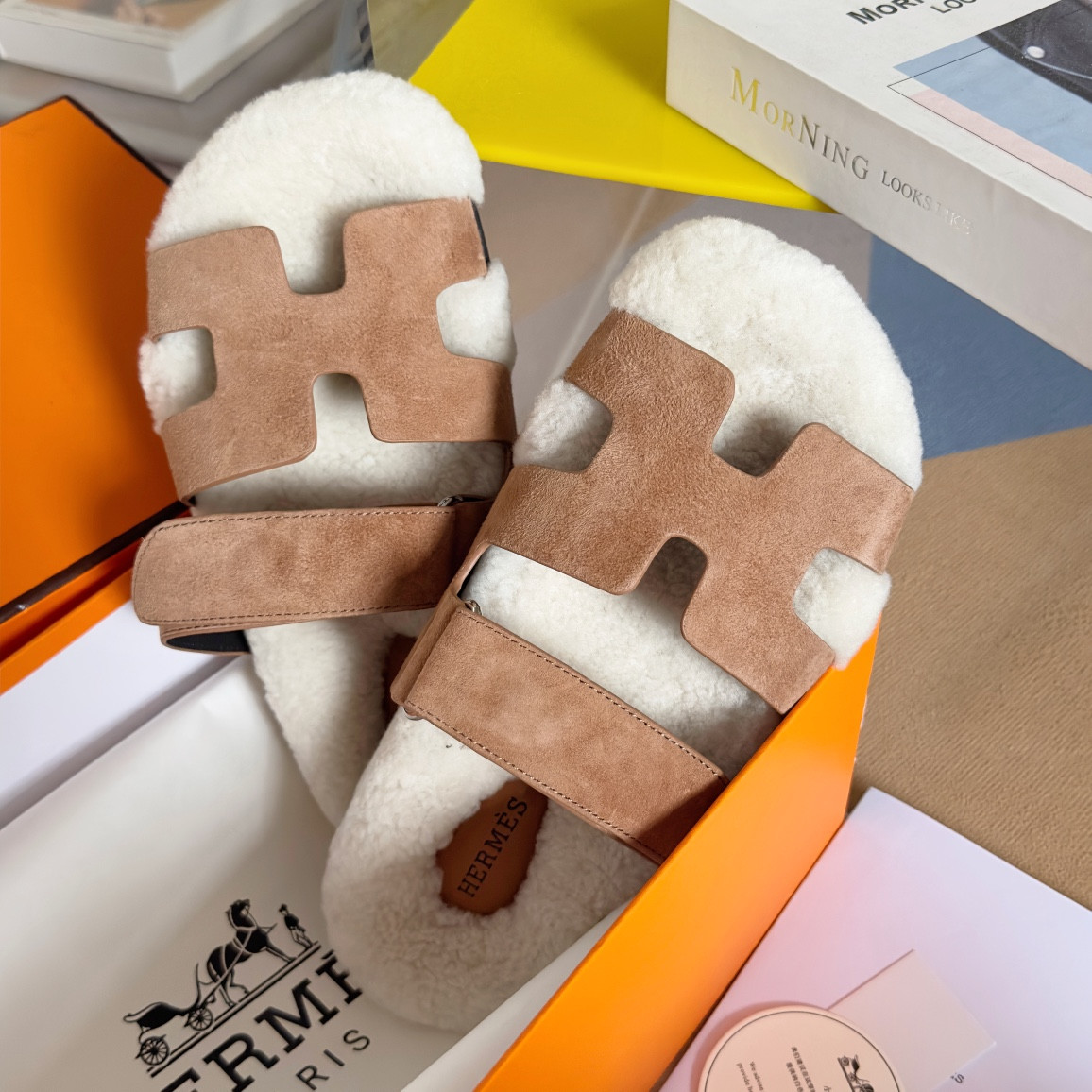 ua H**mes chypre sandal