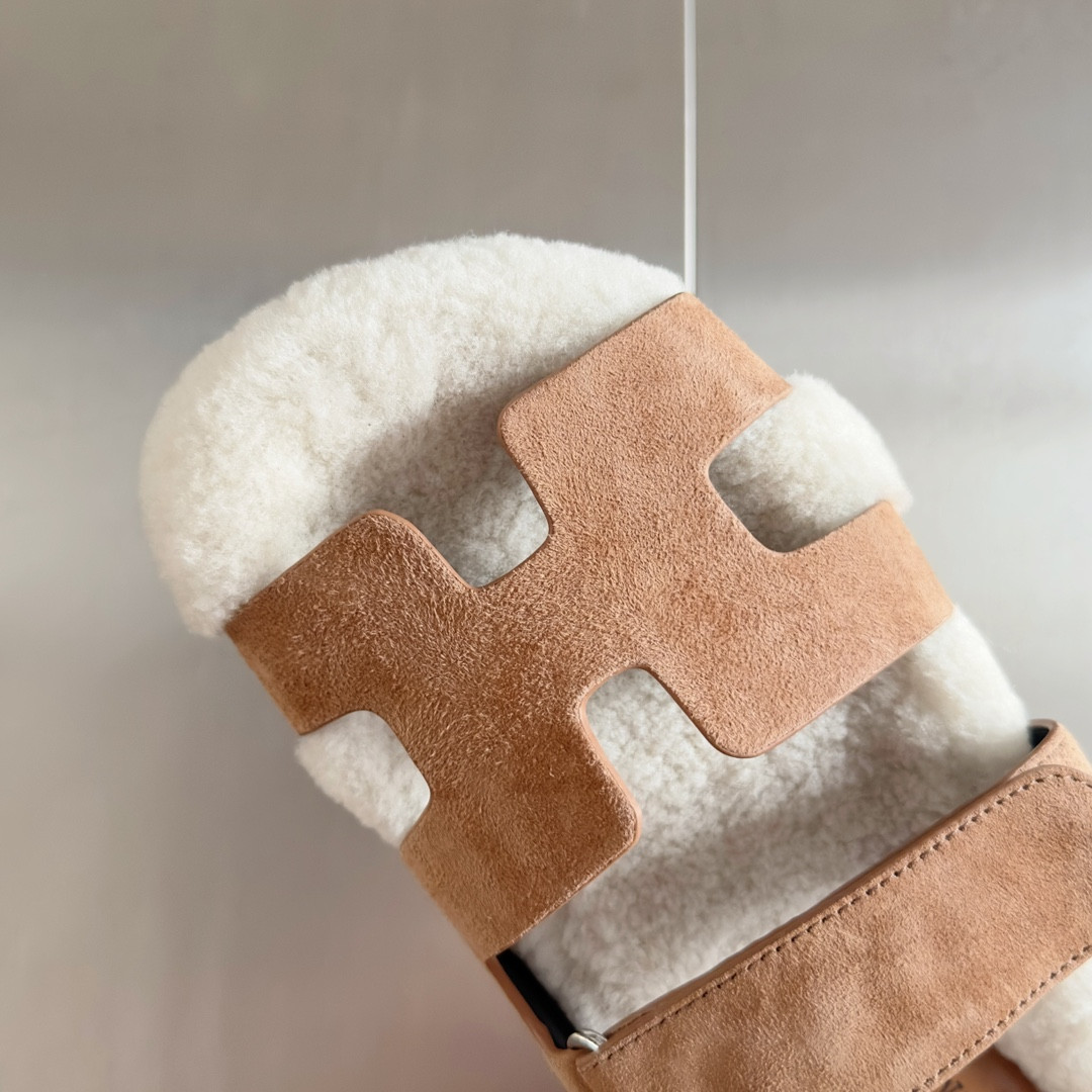 ua H**mes chypre sandal