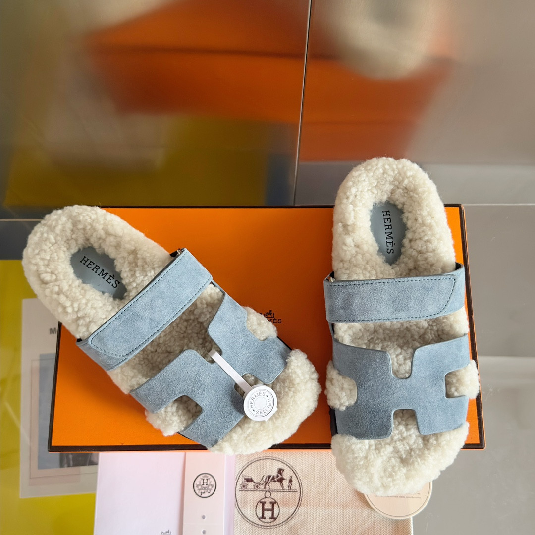 ua H**mes chypre sandal