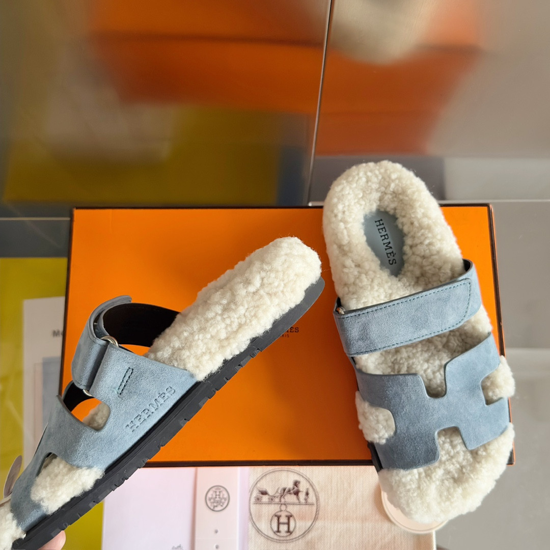ua H**mes chypre sandal
