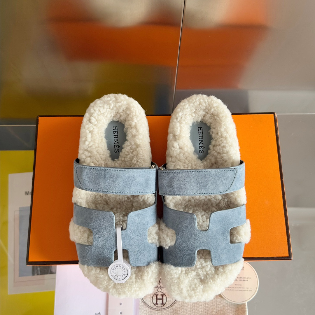 ua H**mes chypre sandal
