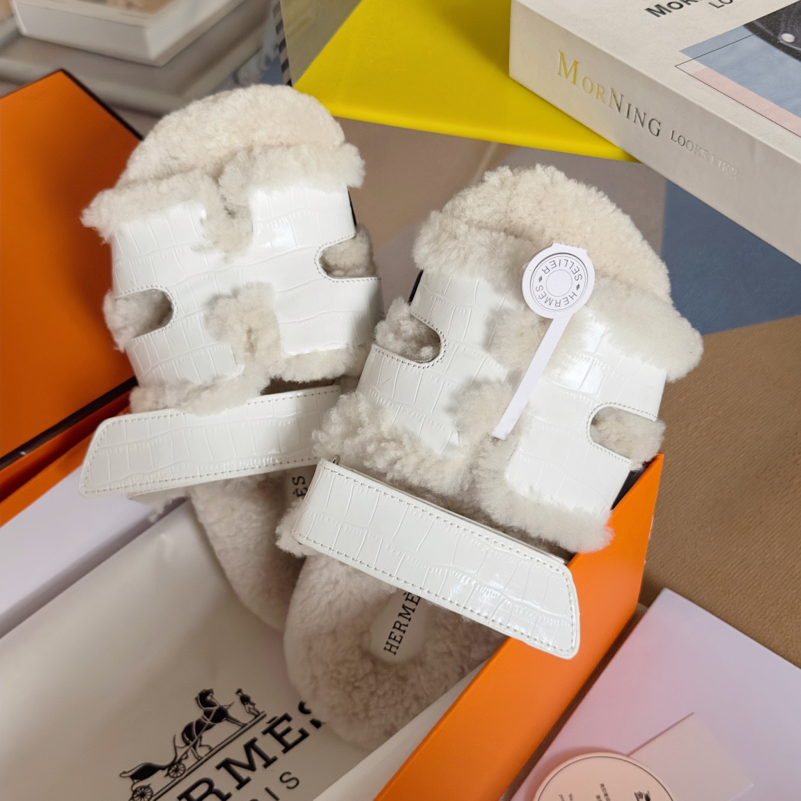 ua H**mes chypre sandal