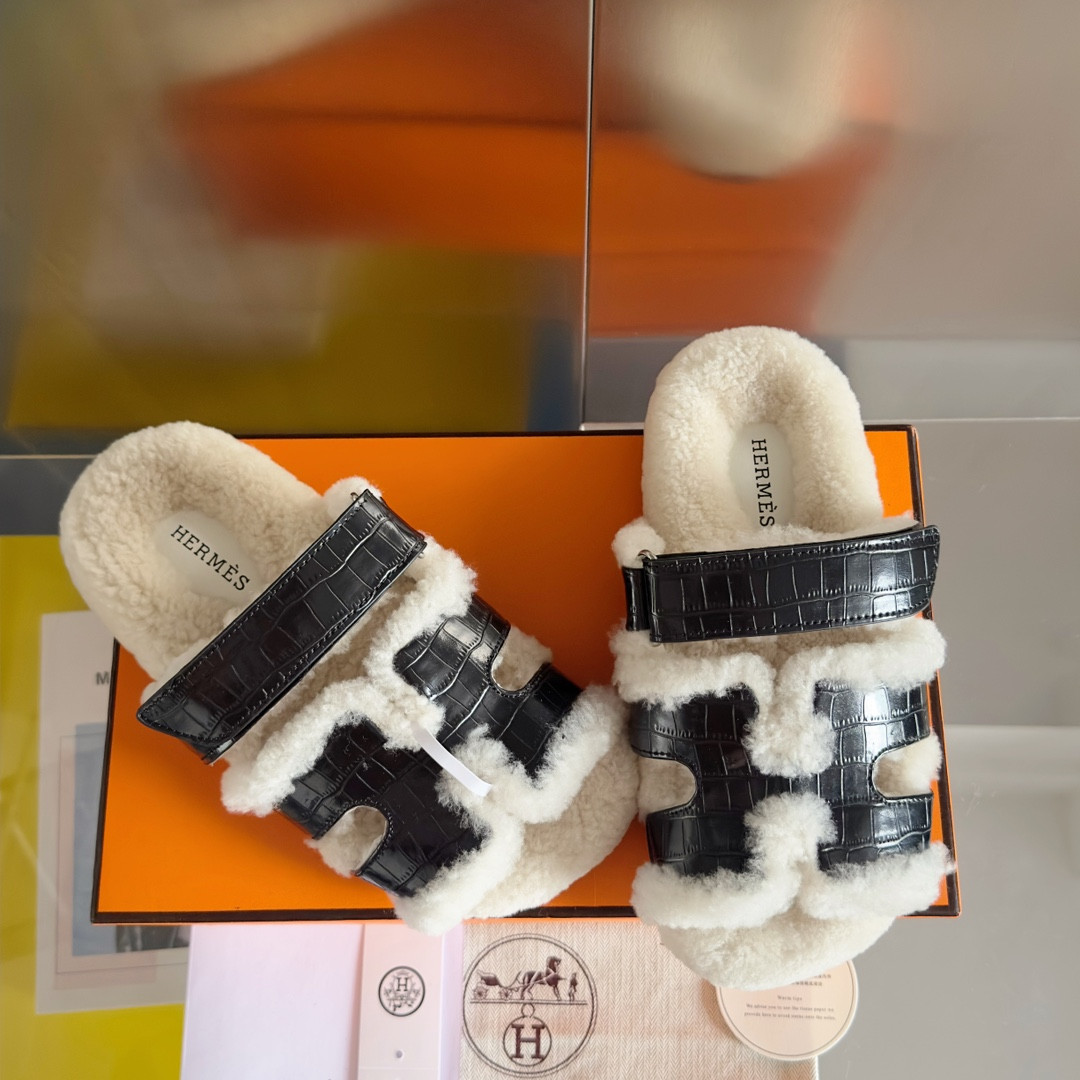 ua H**mes chypre sandal