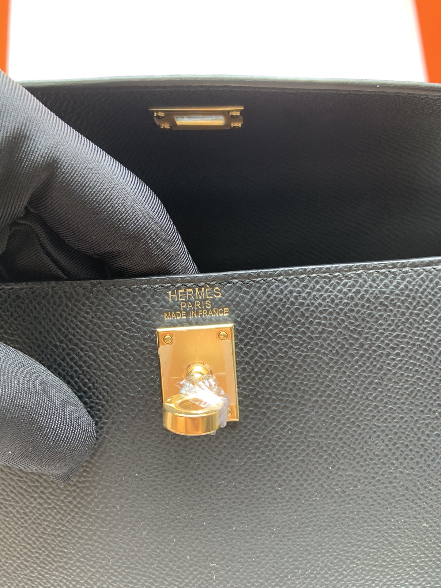 H**mes kelly gold-tone hardware 25 28