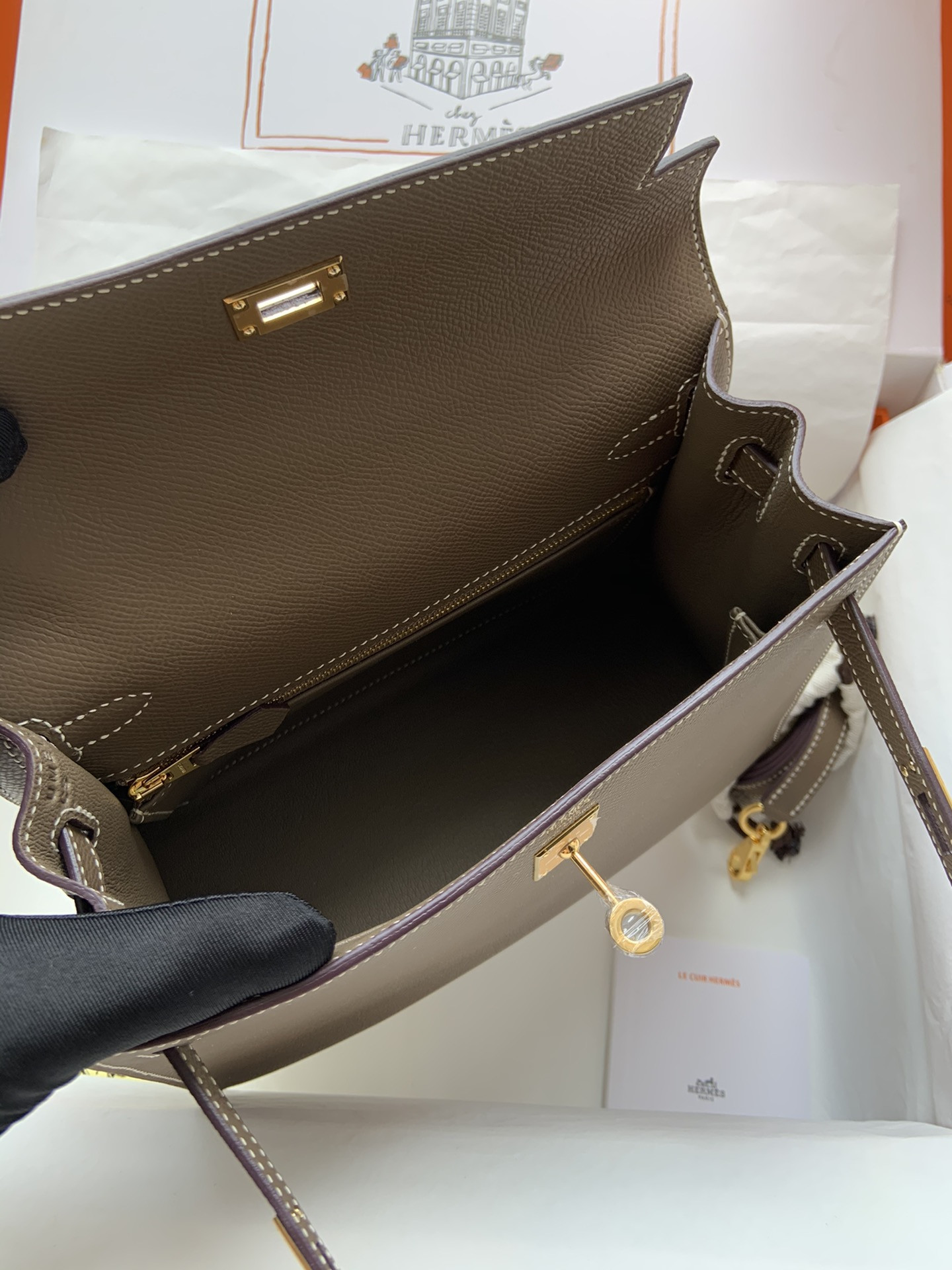 H**mes kelly gold-tone hardware 25 28