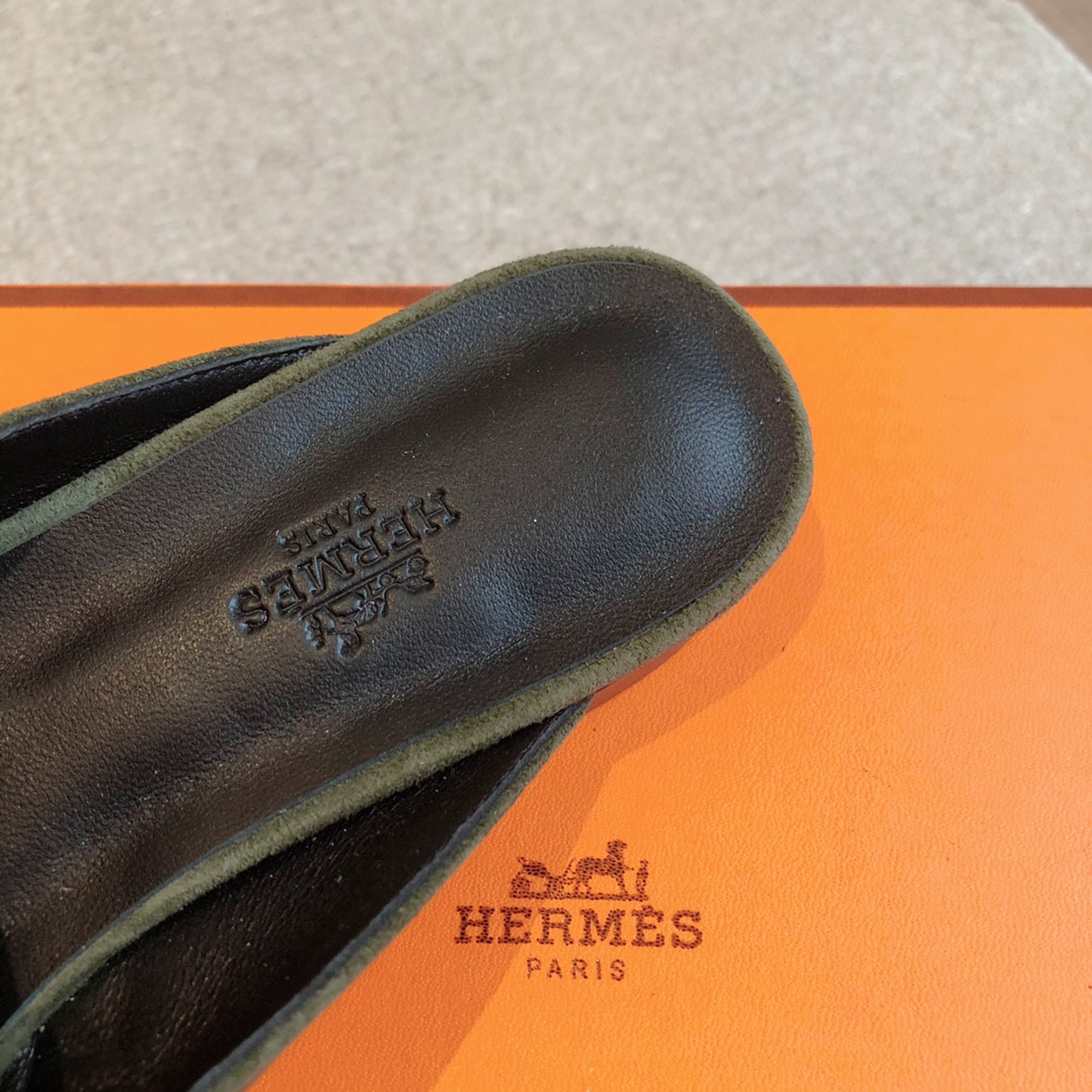ua H**mes oz mule