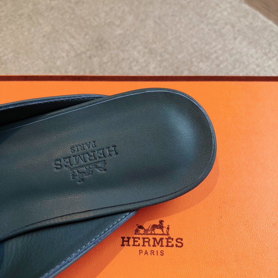 ua H**mes oz mule