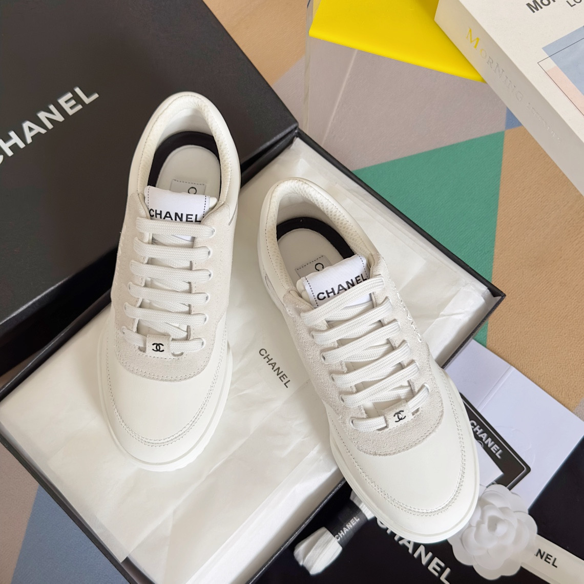 ua Ch*el sneaker