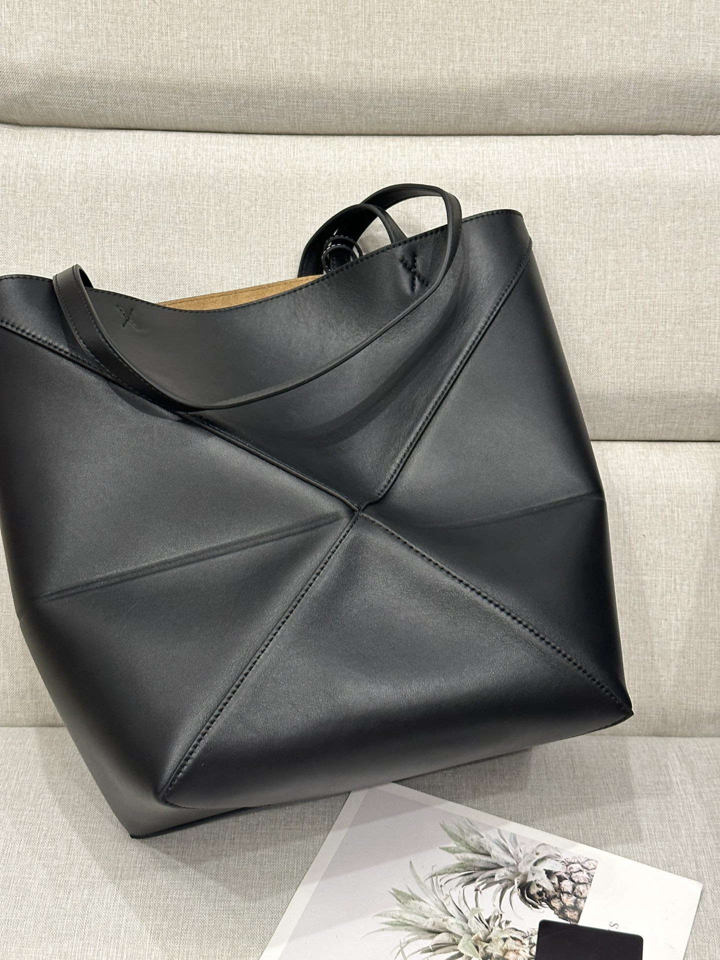 L0ew* medium puzzle fold tote in shiny calfskin 25.5x14.5x31.5cm