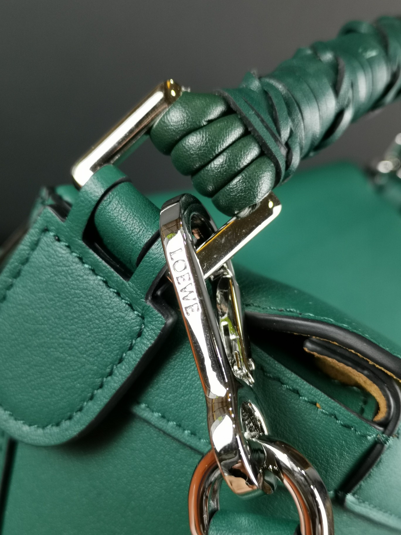 L0ew* small puzzle bag in classic calfskin 24x10.5x16.5cm